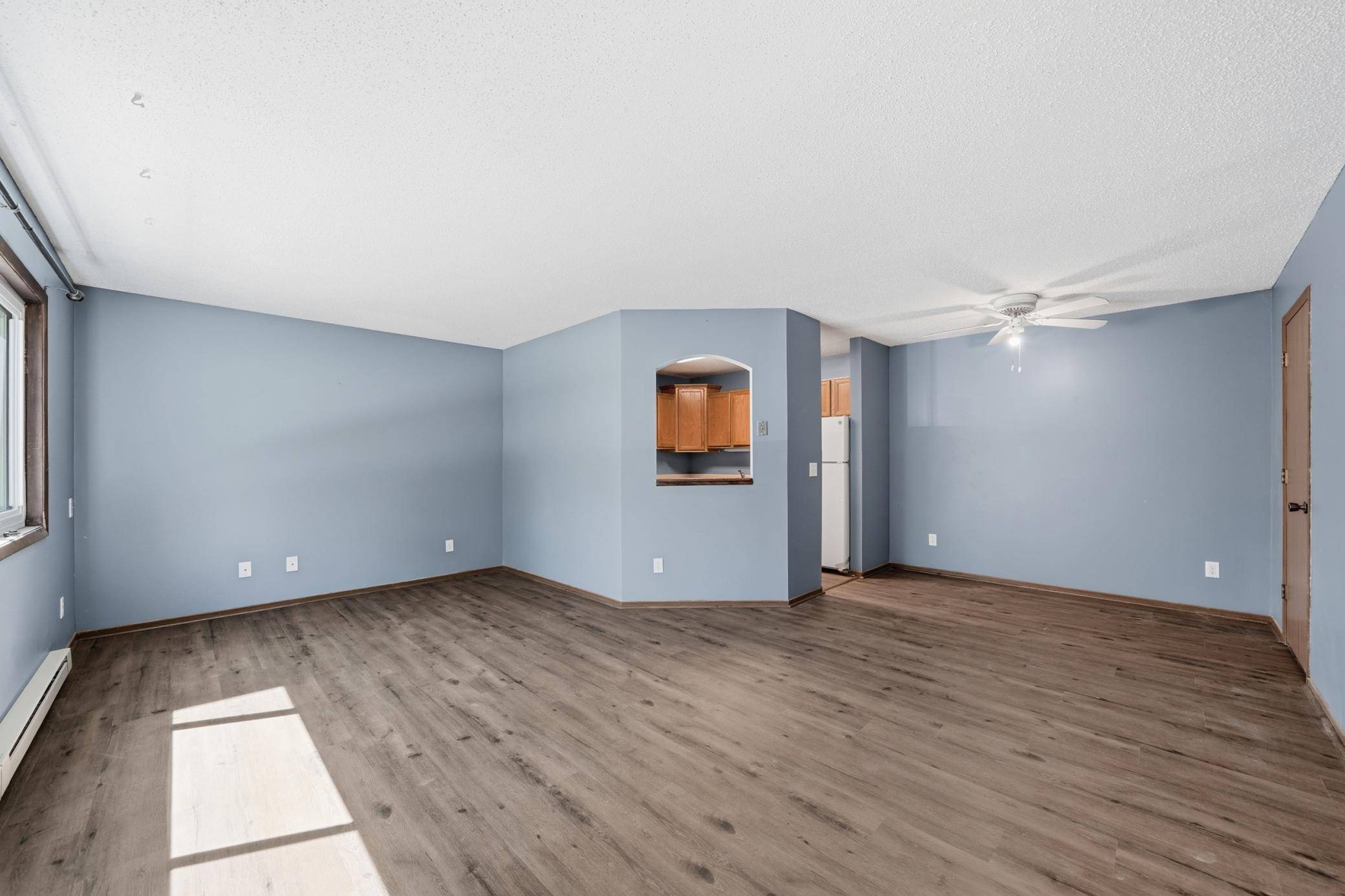 14 E 13th ST, Waconia, MN 55387
