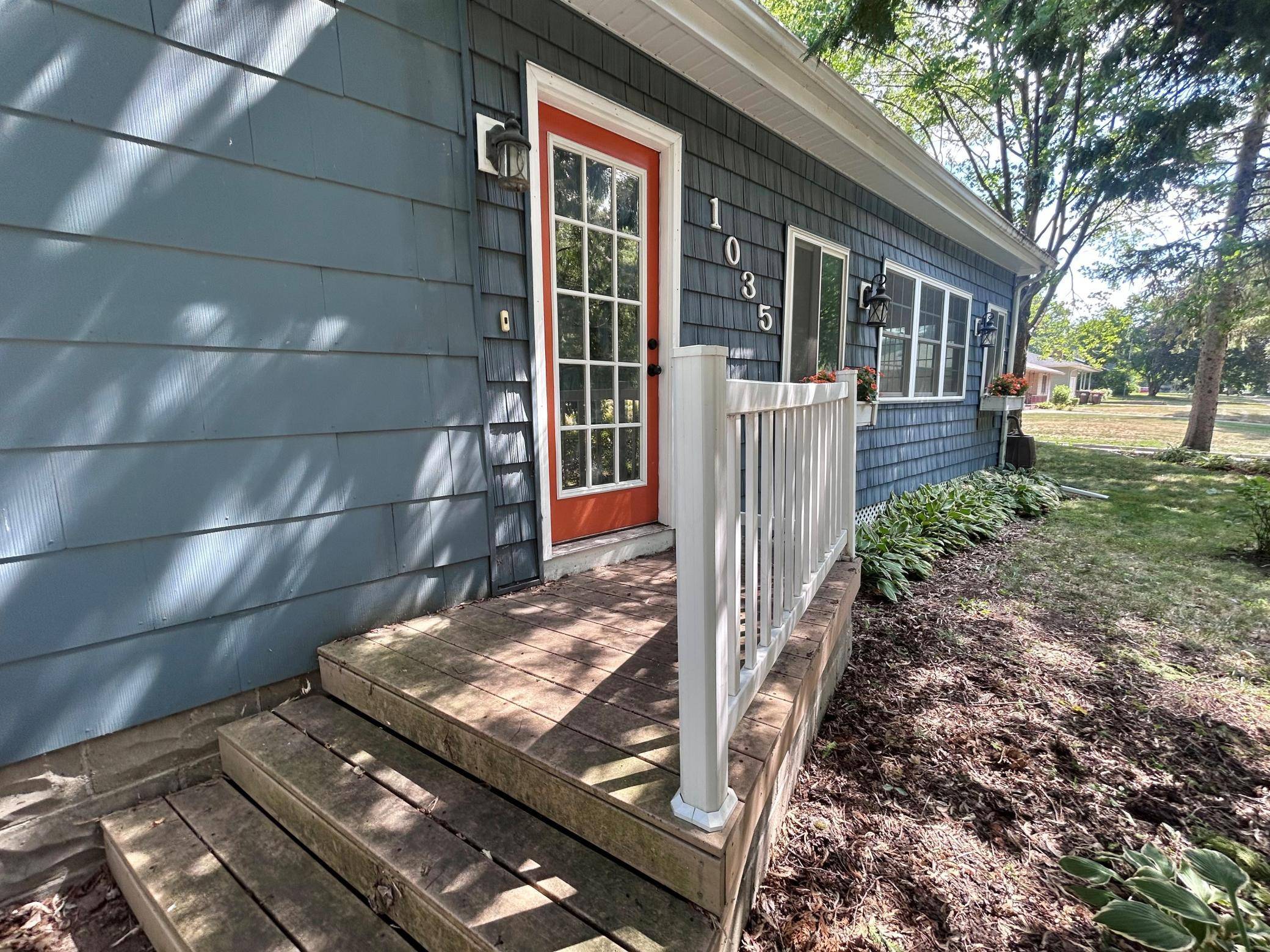1035 Ramsey ST, Hastings, MN 55033