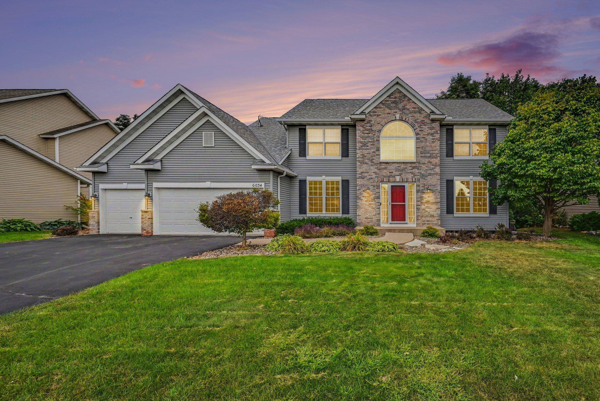 6034 Summit Curve S, Cottage Grove, MN 55016