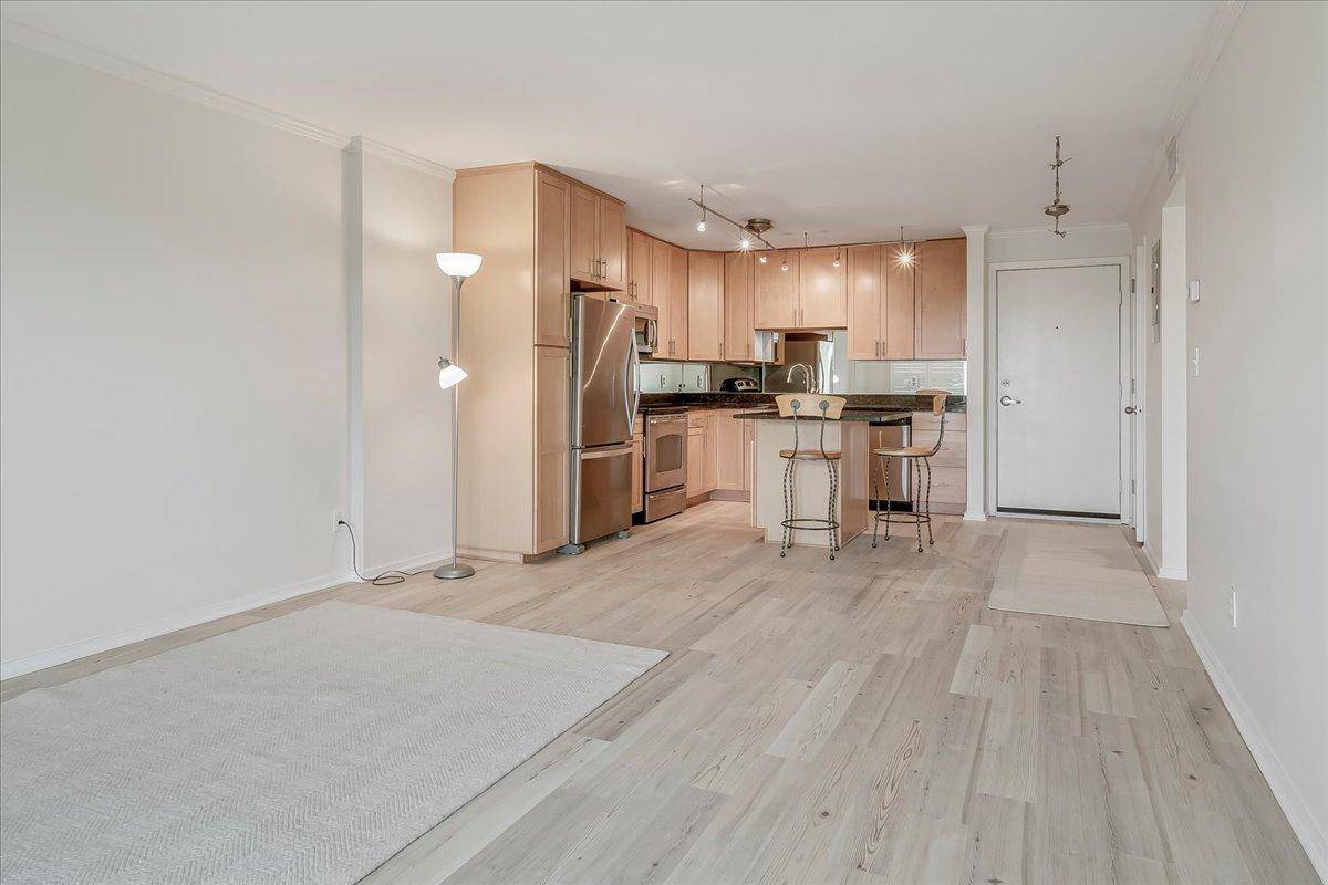 210 W Grant ST #506, Minneapolis, MN 55403