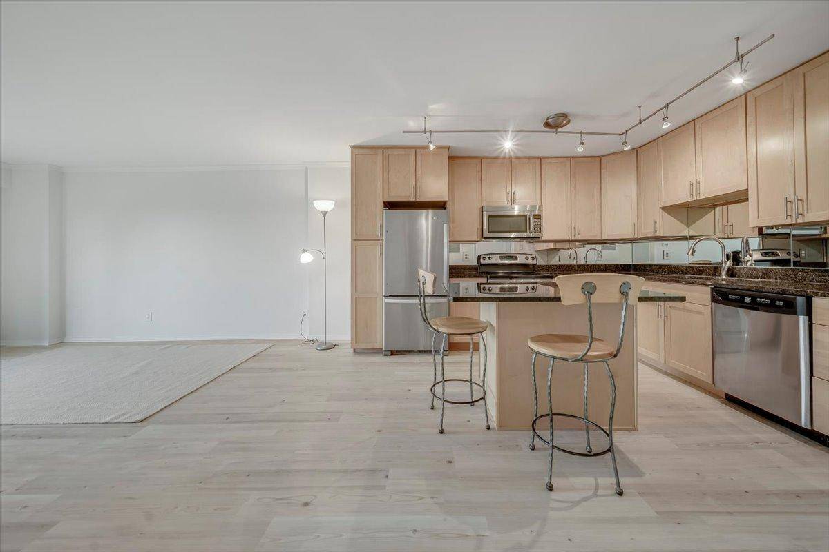 210 W Grant ST #506, Minneapolis, MN 55403