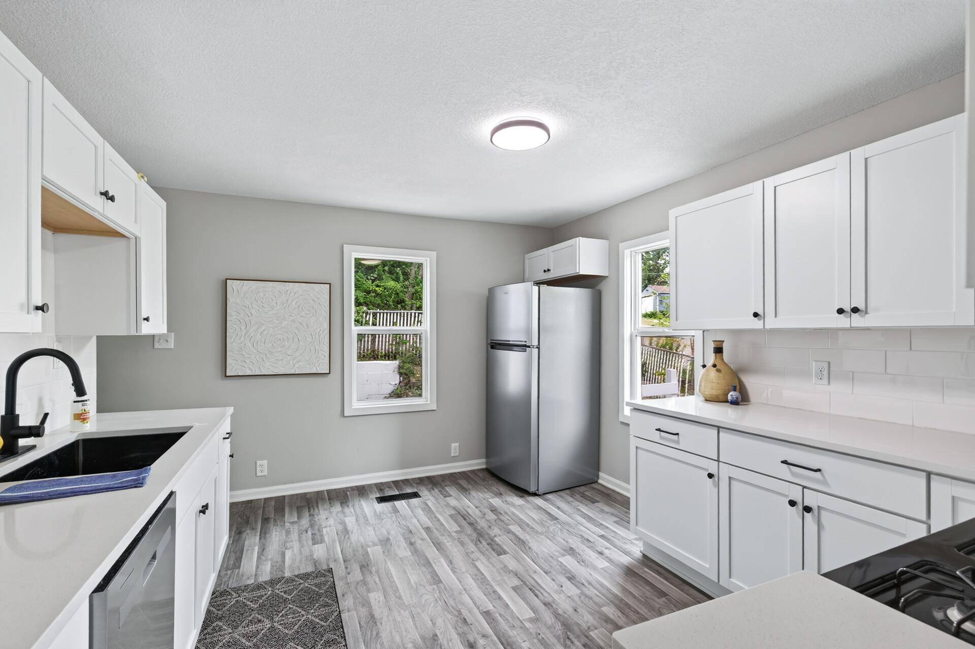 156 Granite ST, Saint Paul, MN 55117