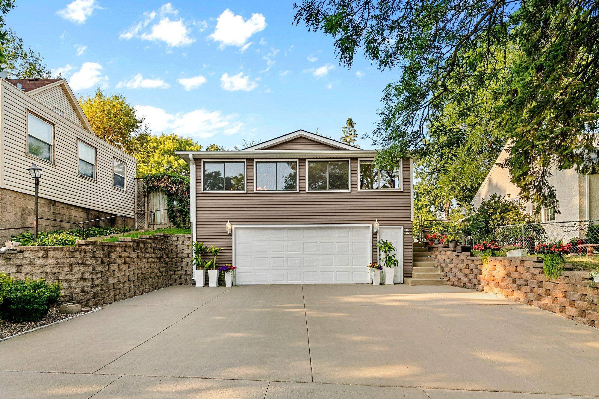 15 Wyoming ST W, Saint Paul, MN 55107