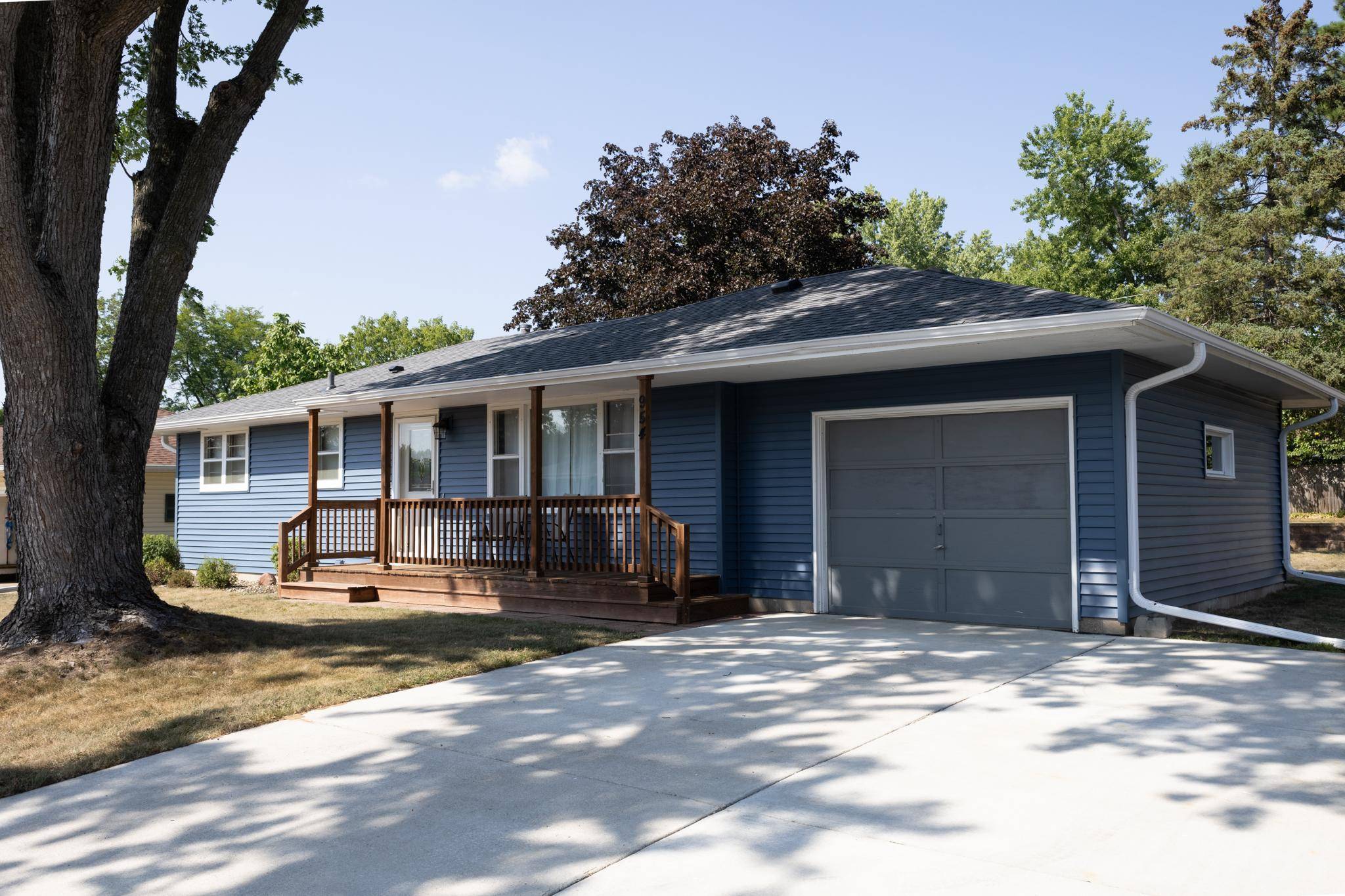 954 Linda AVE, Red Wing, MN 55066