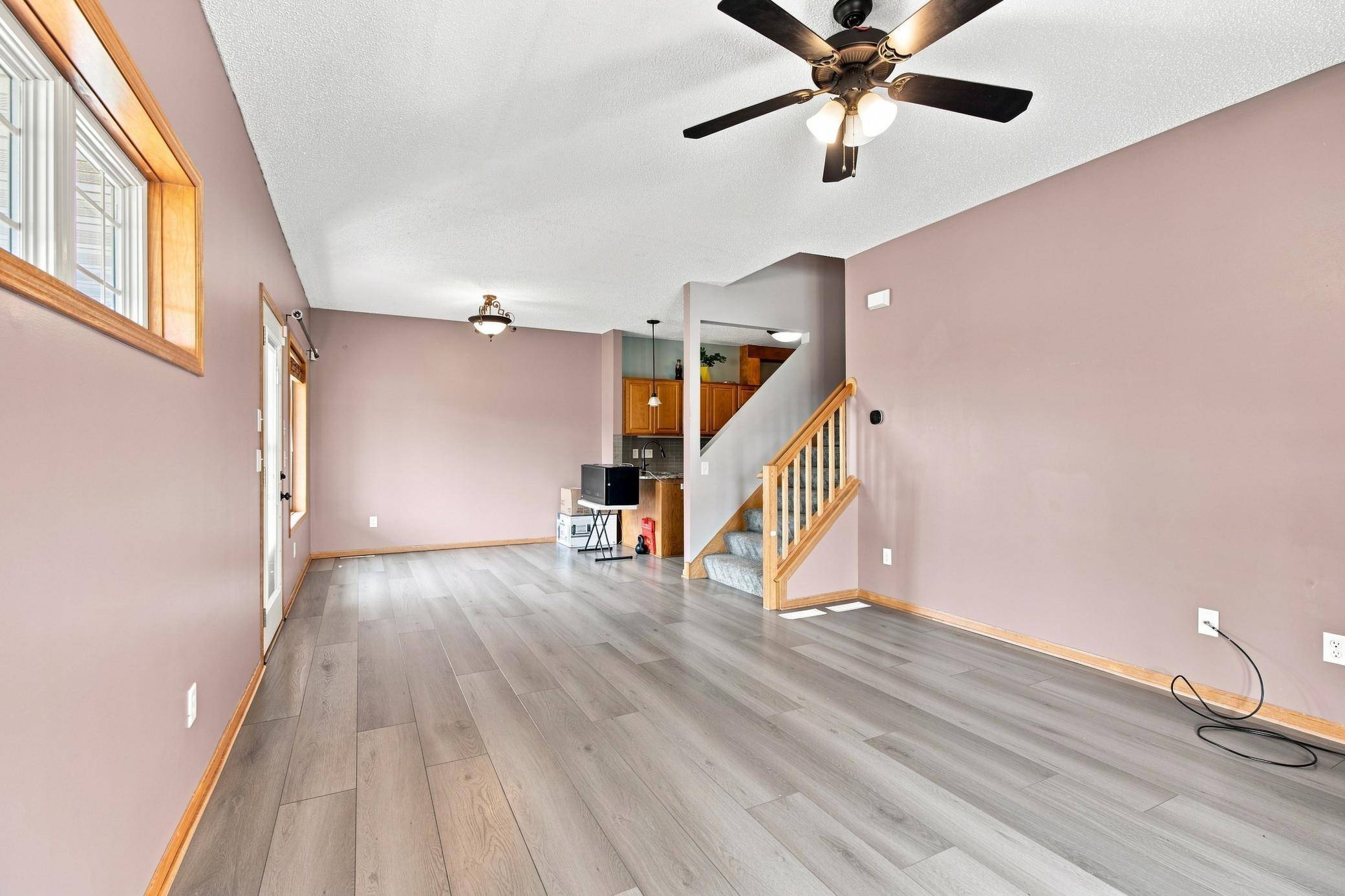8605 Tessman CIR N, Brooklyn Park, MN 55445