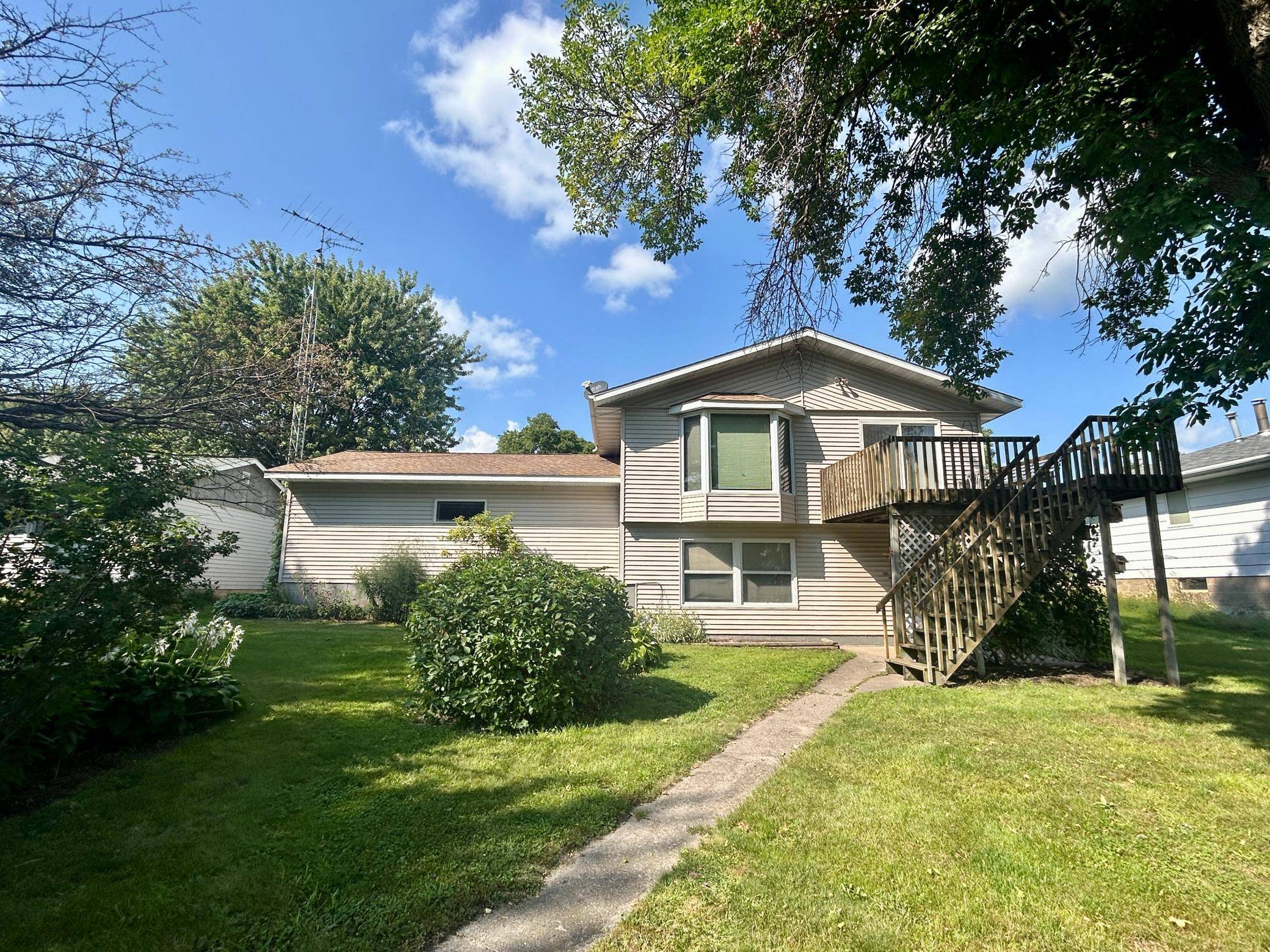913 High AVE, Gaylord, MN 55334