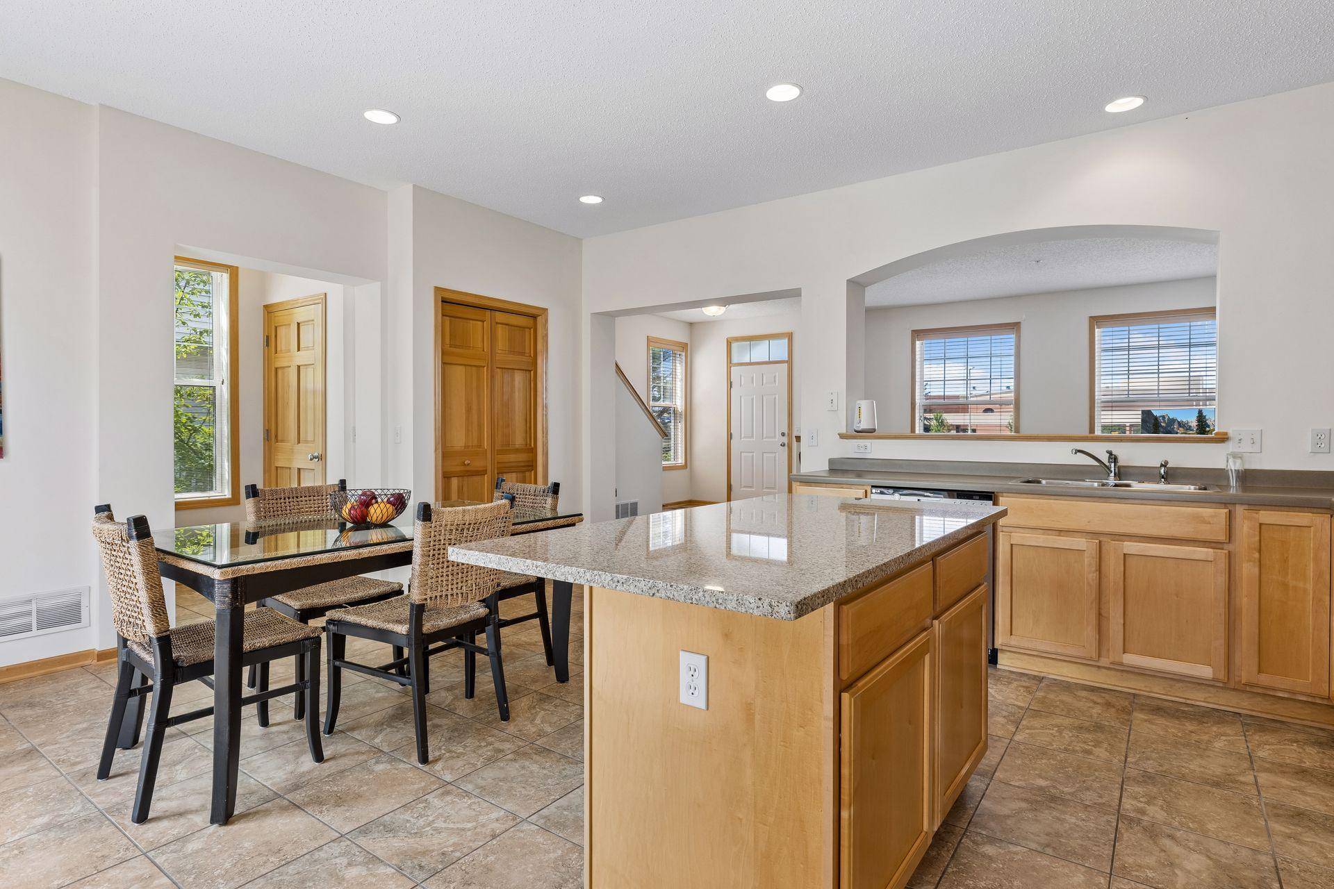 8262 Labont WAY #5, Eden Prairie, MN 55344