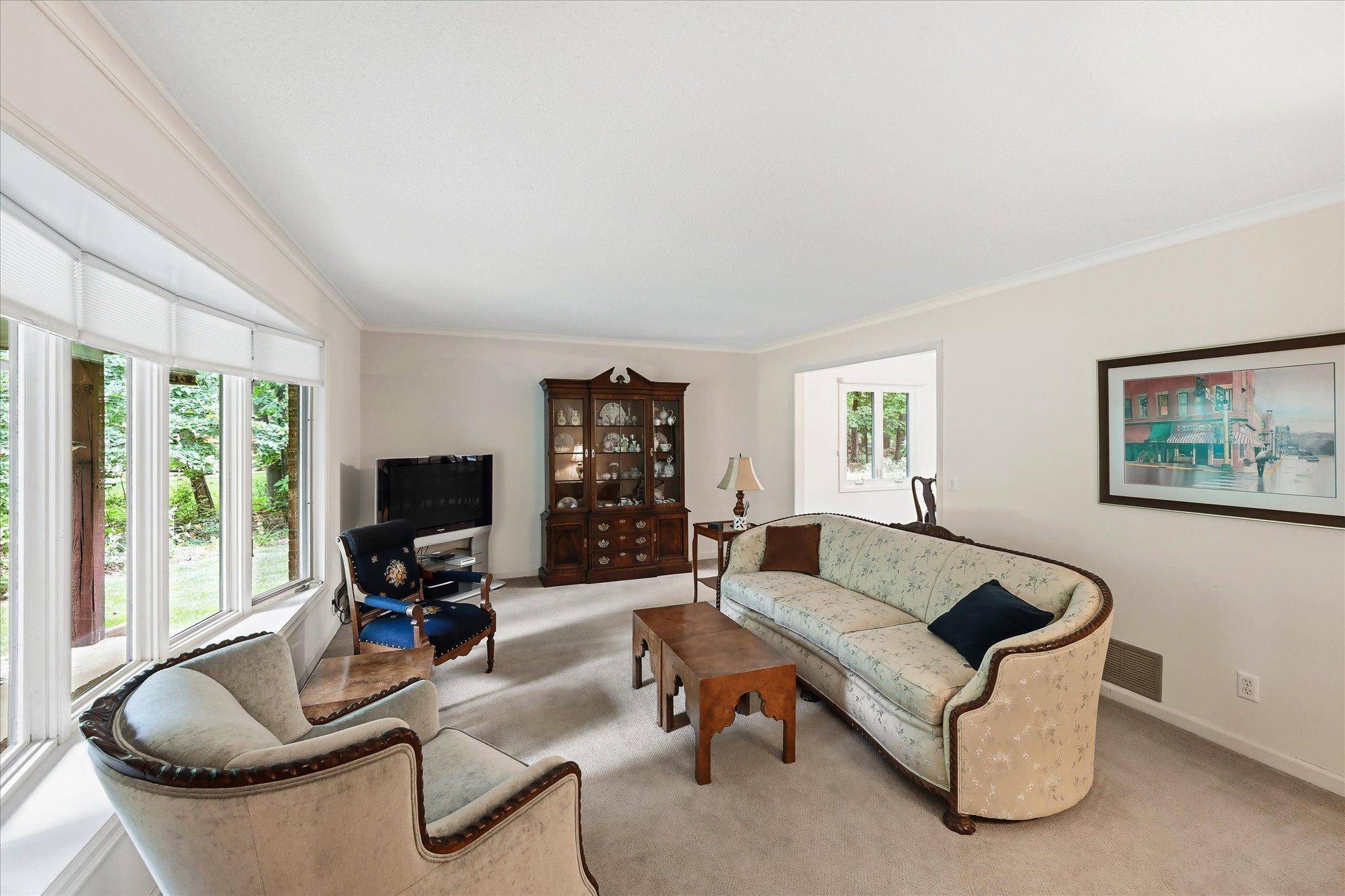 5665 Star CIR, Shorewood, MN 55331