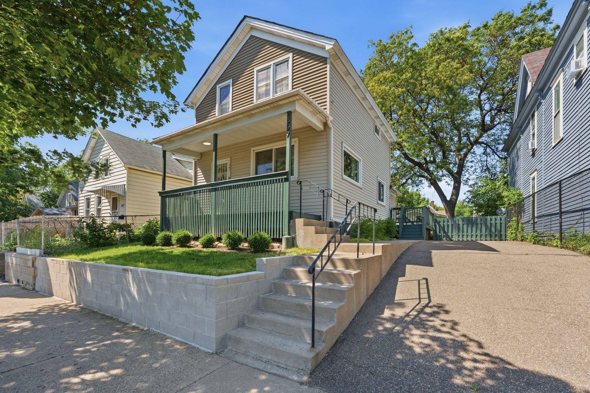 397 Thomas AVE, Saint Paul, MN 55103