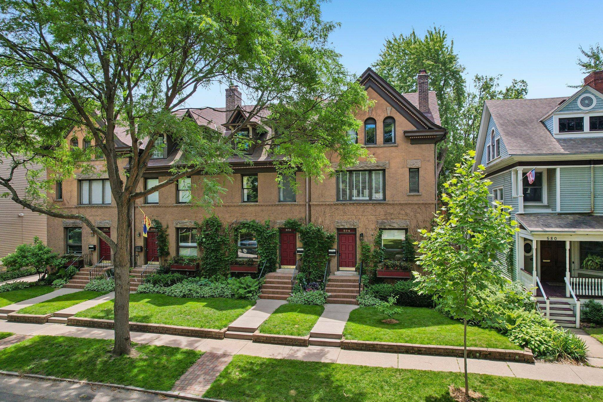 572 Dayton AVE, Saint Paul, MN 55102