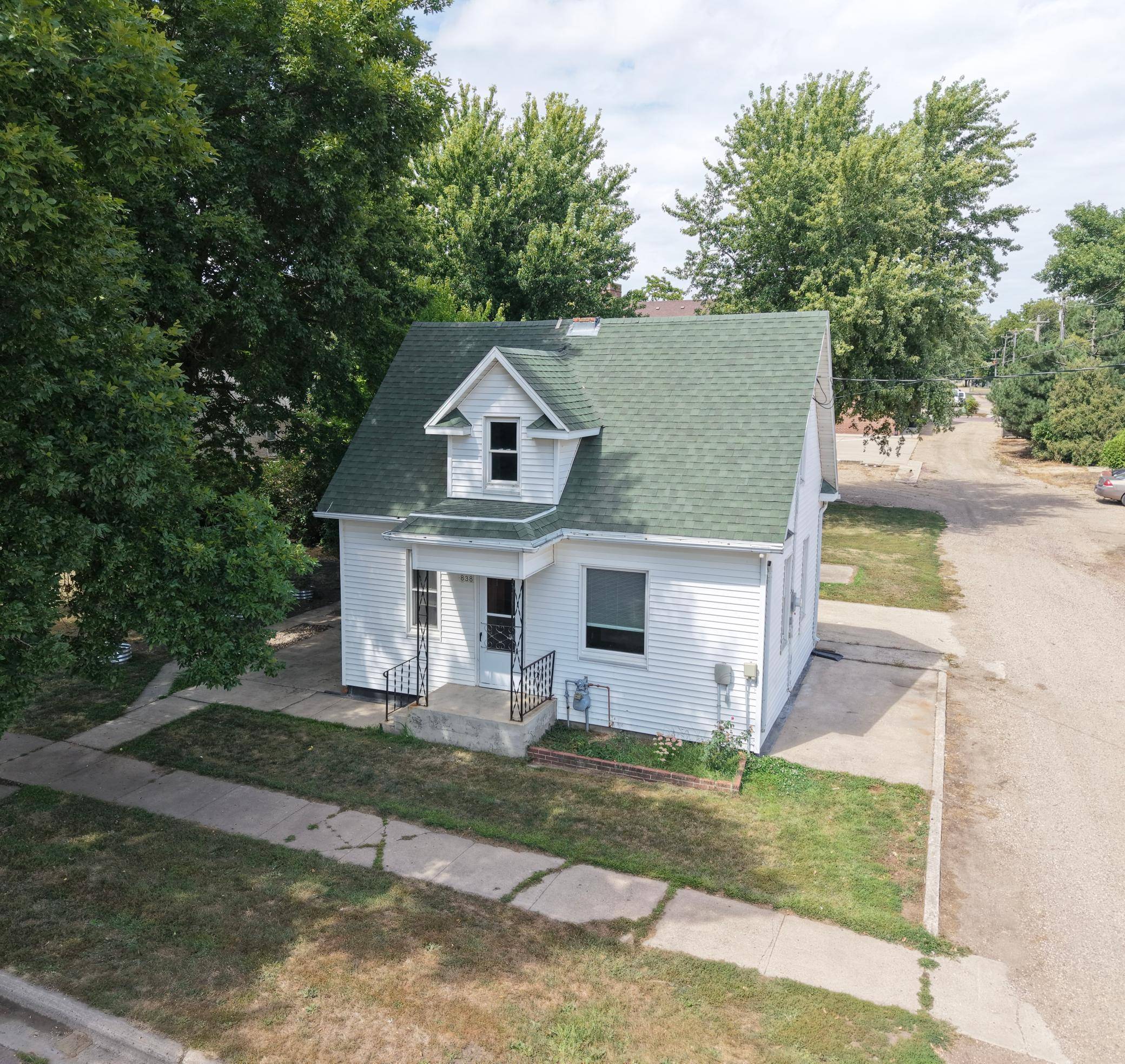 838 7th ST, Westbrook, MN 56183