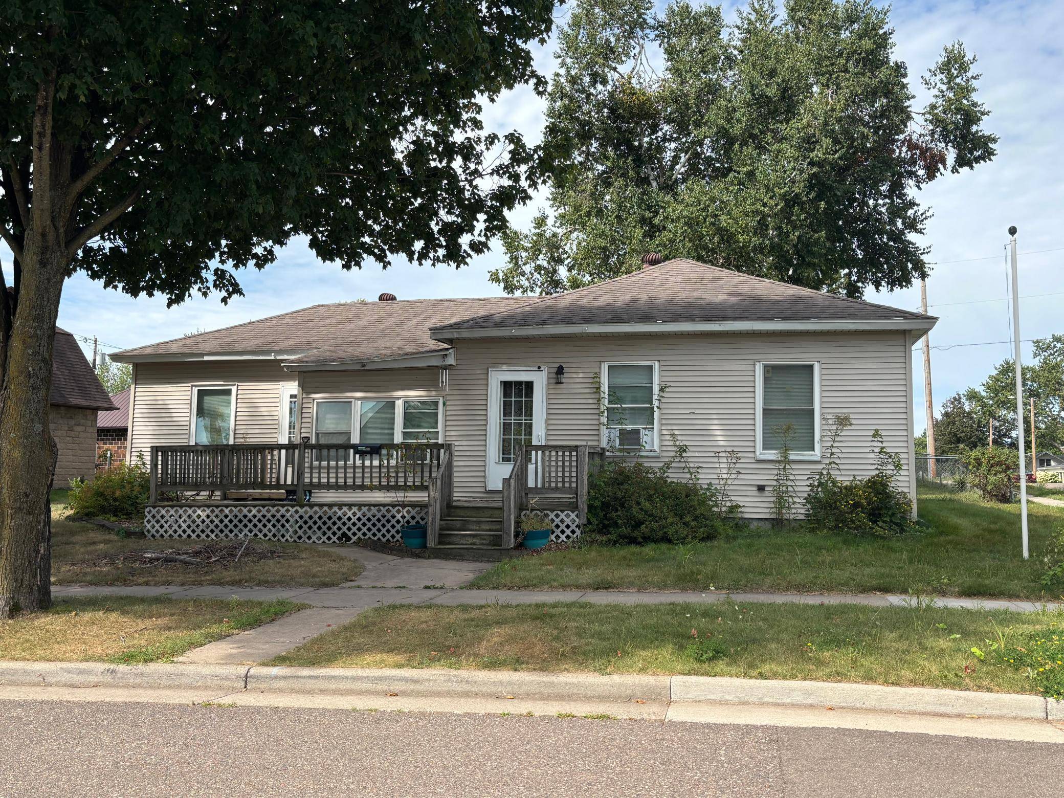 1603 Priddy ST, Bloomer, WI 54724