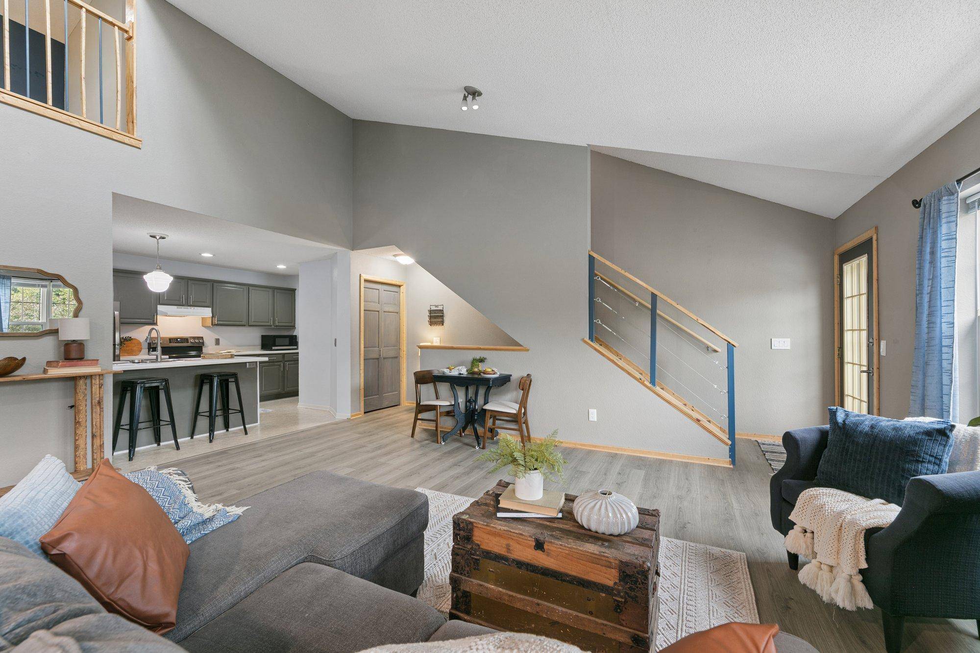 108 Morningside DR NE, Hutchinson, MN 55350