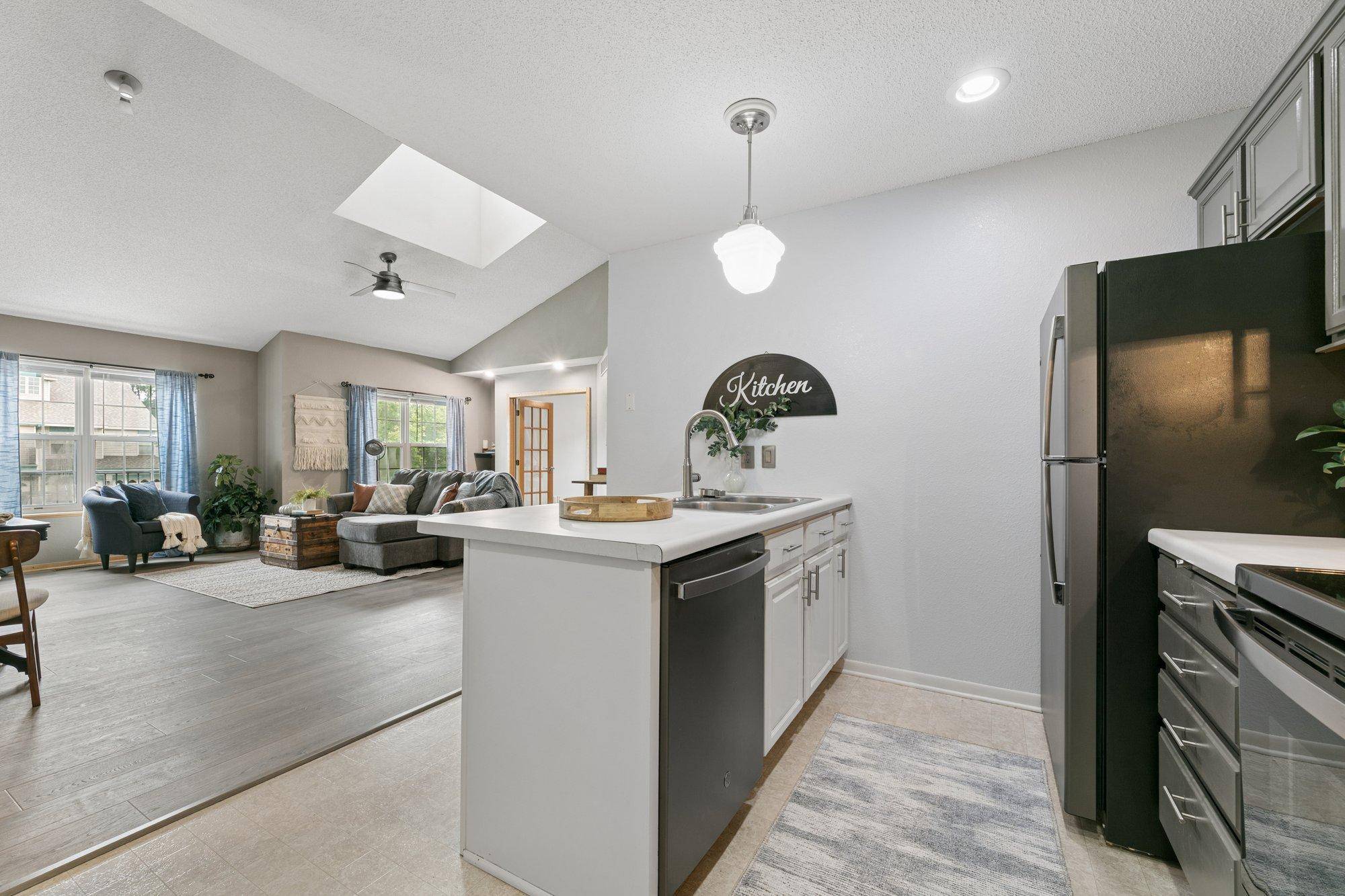 108 Morningside DR NE, Hutchinson, MN 55350
