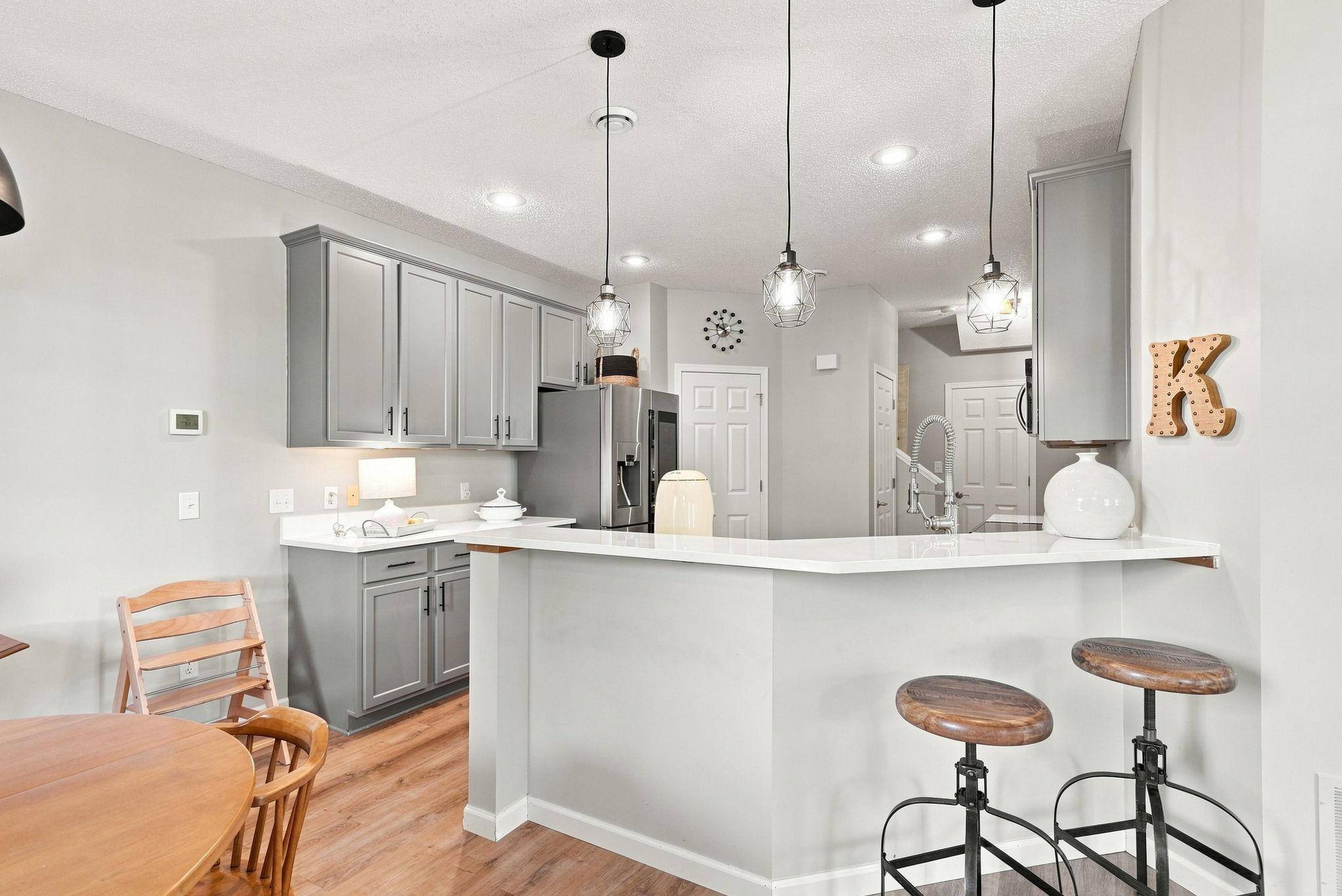 1645 Prescott CT, Chaska, MN 55318