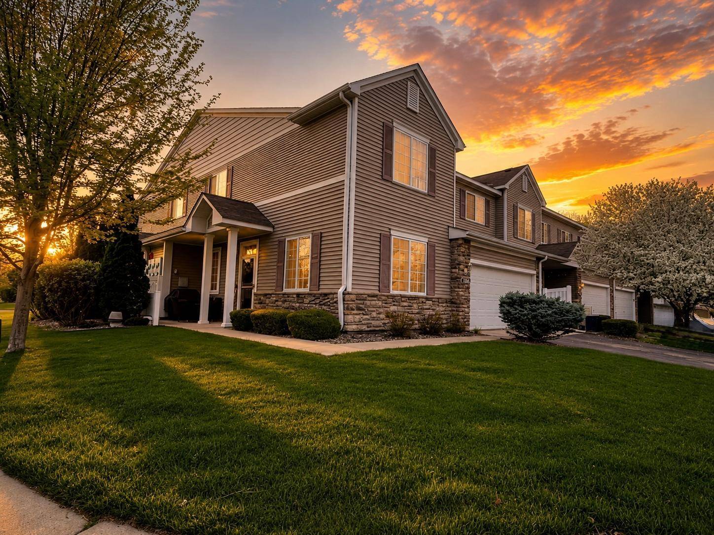1645 Prescott CT, Chaska, MN 55318