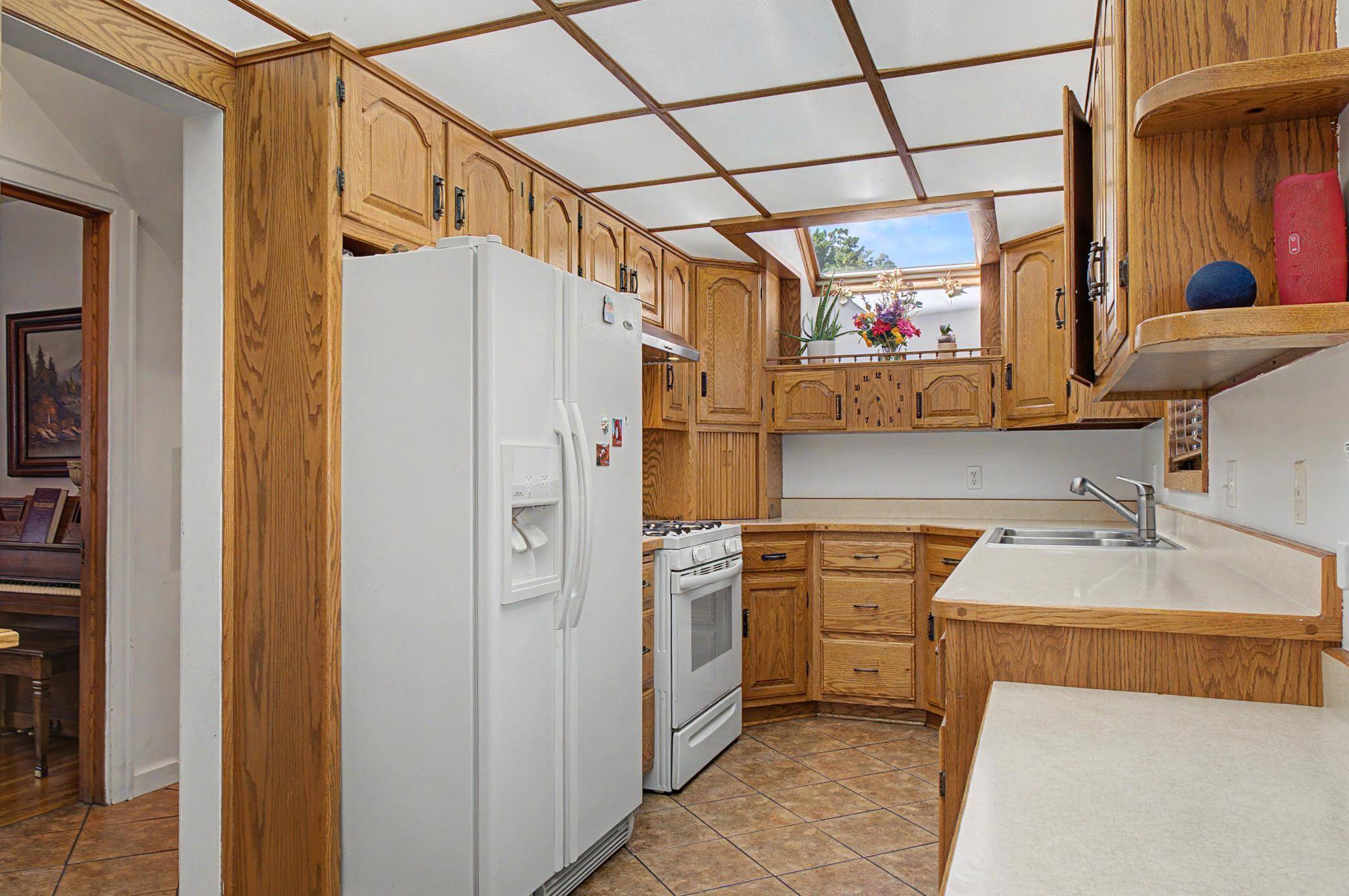 608 9th ST, Worthington, MN 56187