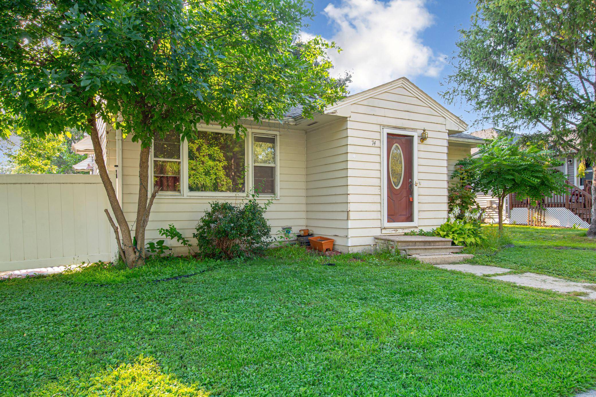 74 S Cordova AVE, Le Center, MN 56057