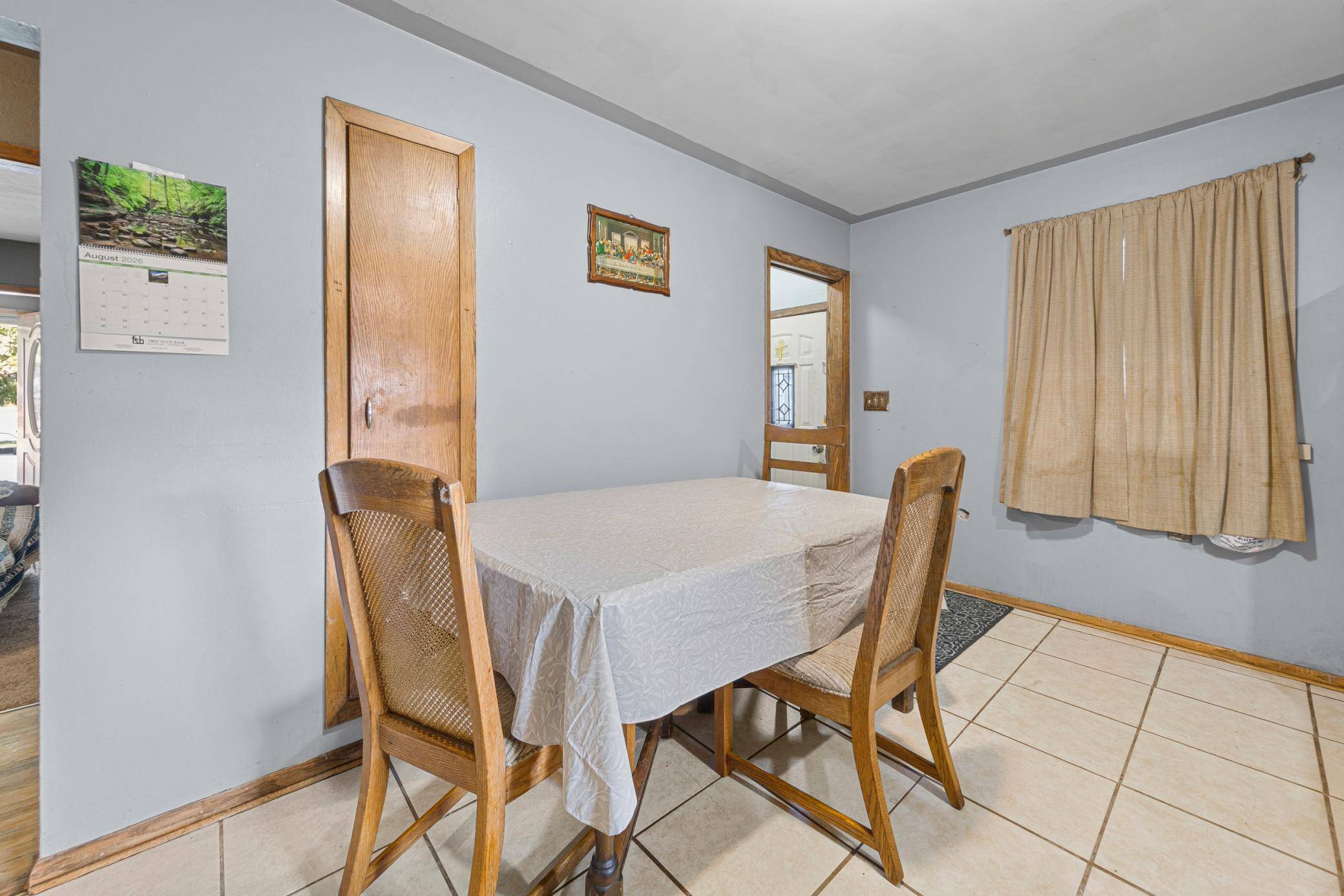74 S Cordova AVE, Le Center, MN 56057