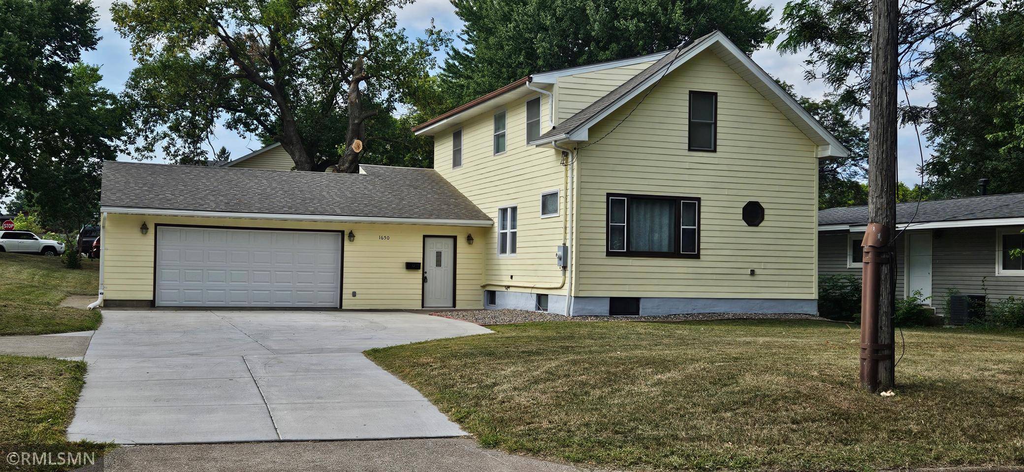 1650 Old Hudson RD, Saint Paul, MN 55106