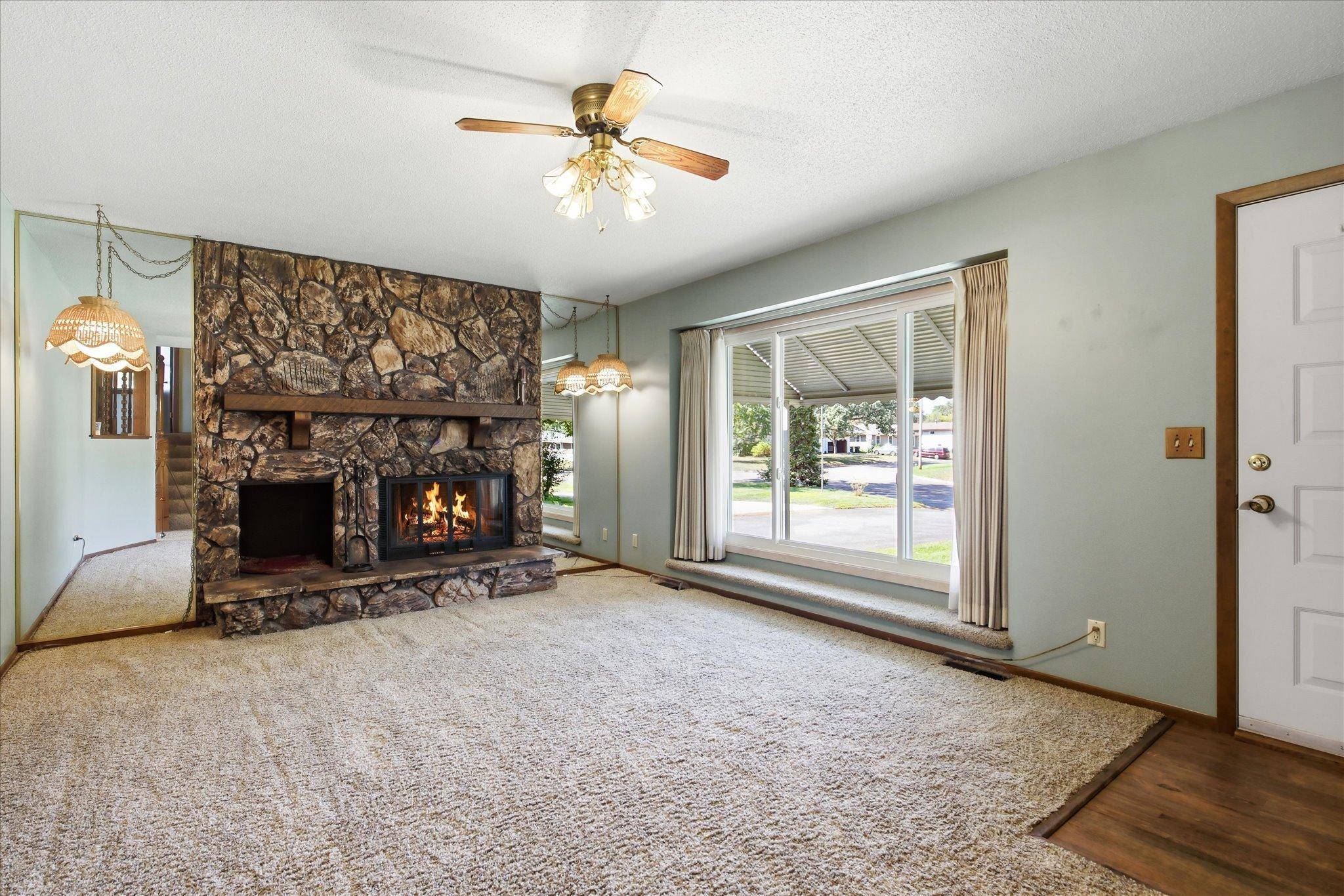 280 117th LN NE, Blaine, MN 55434
