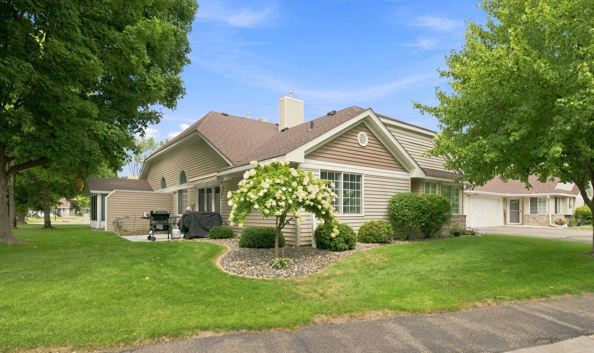 724 85th LN NW, Coon Rapids, MN 55433