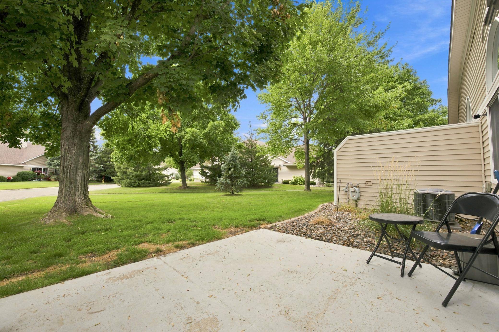 724 85th LN NW, Coon Rapids, MN 55433