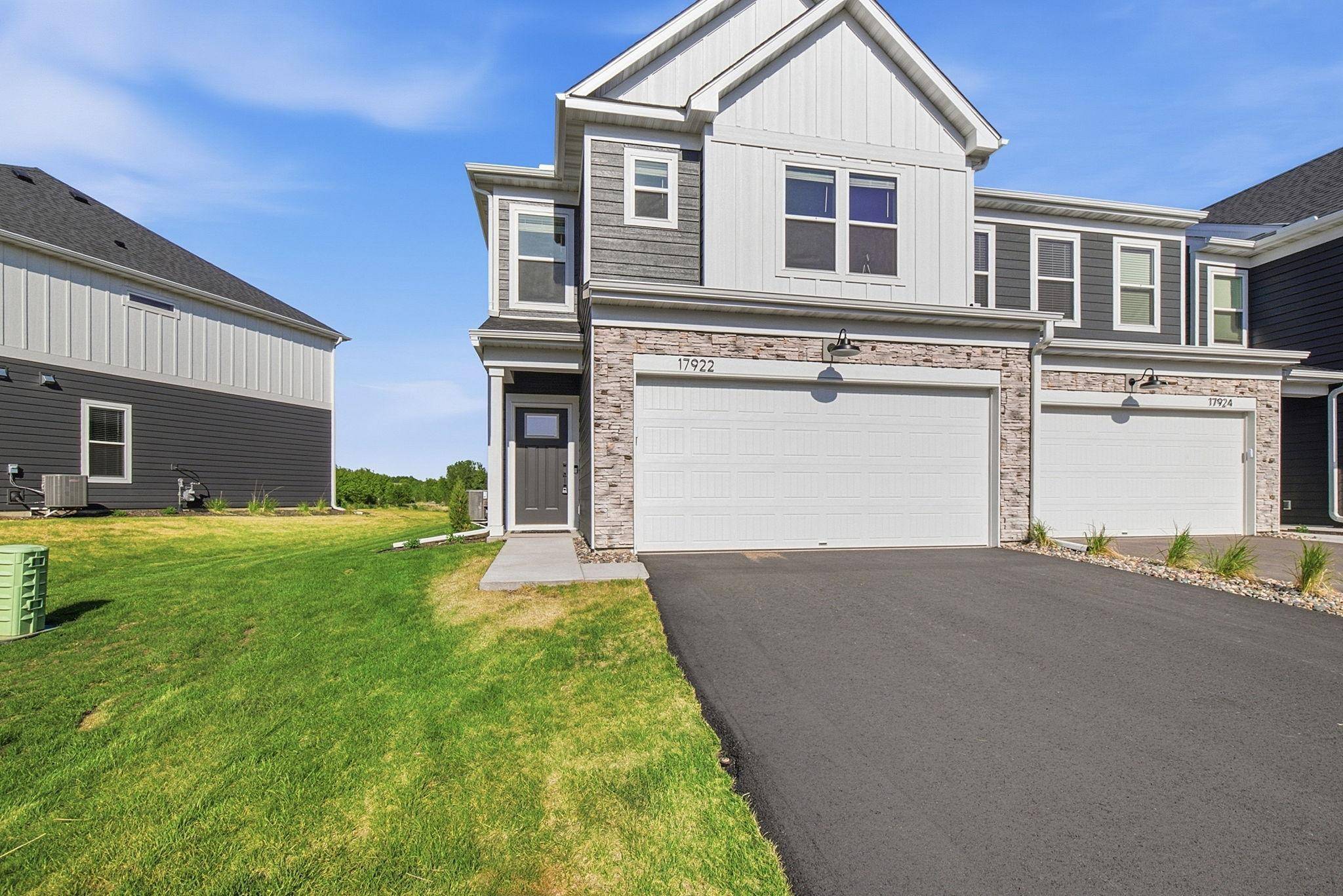 17922 Genoa DR, Lakeville, MN 55024