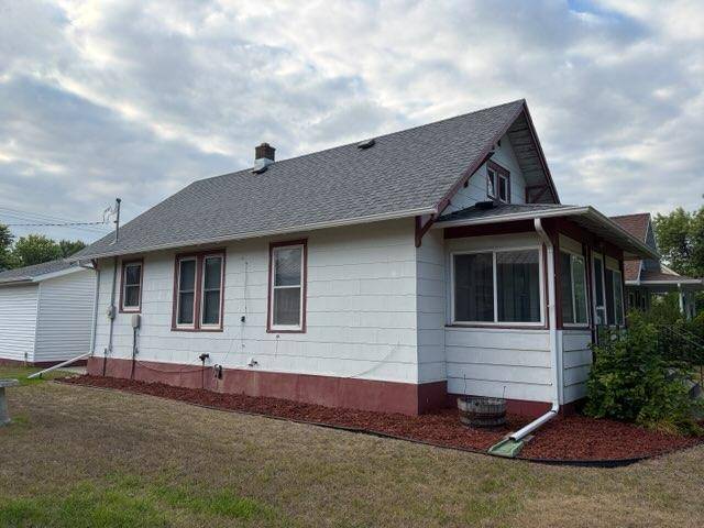 209 6th ST SE, Barnesville, MN 56514