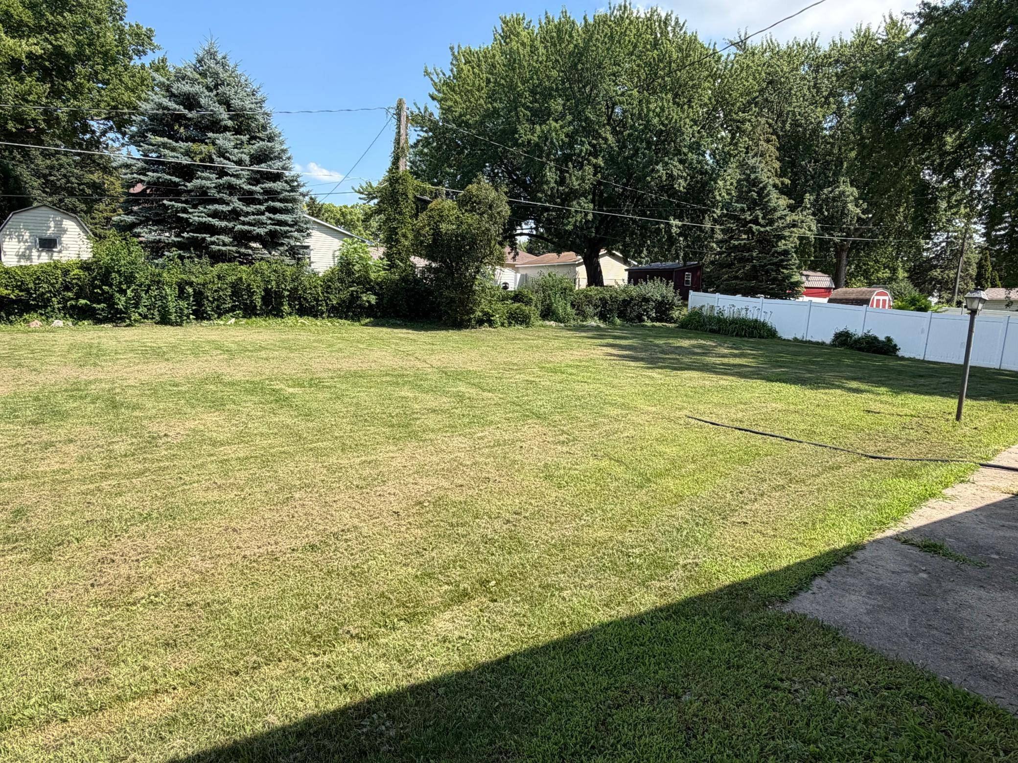 841 Redwood DR, Fairmont, MN 56031
