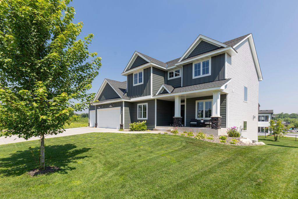 1130 Griffin AVE, Mahtomedi, MN 55115