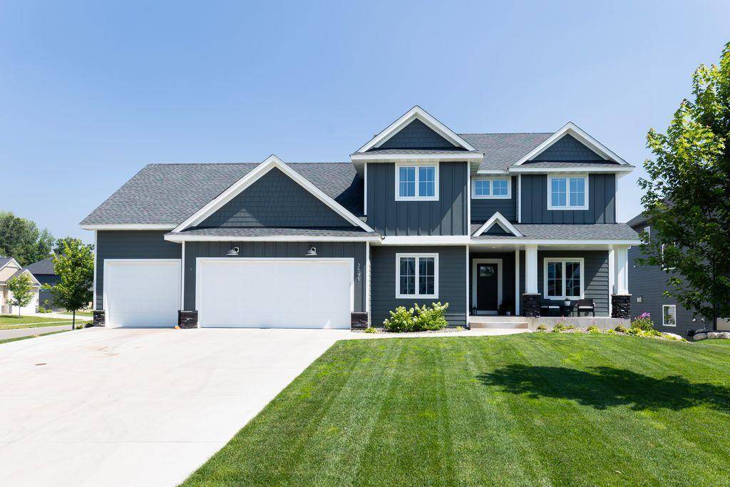 1130 Griffin AVE, Mahtomedi, MN 55115