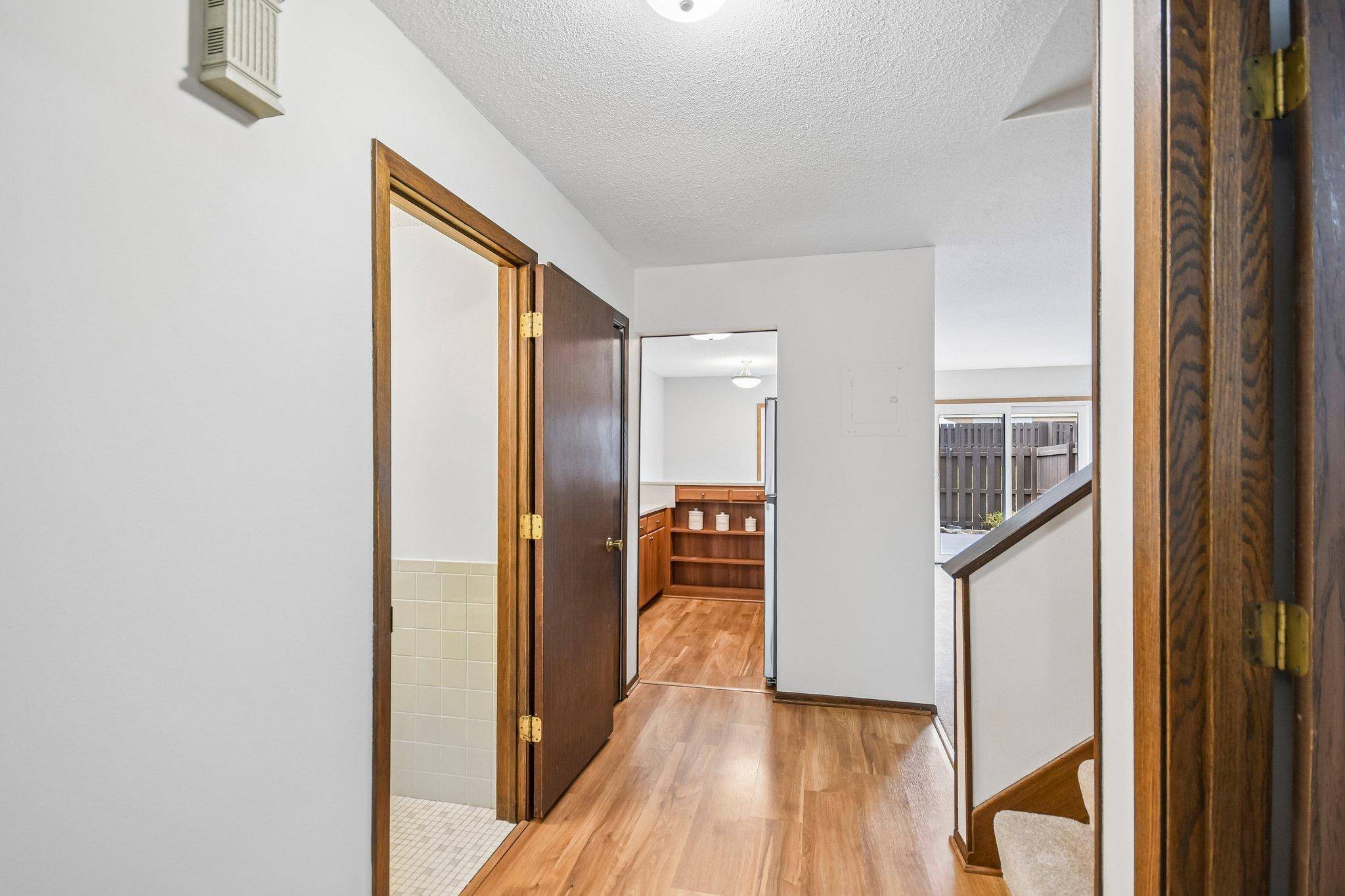 1748 Mcknight RD N #24, Maplewood, MN 55109