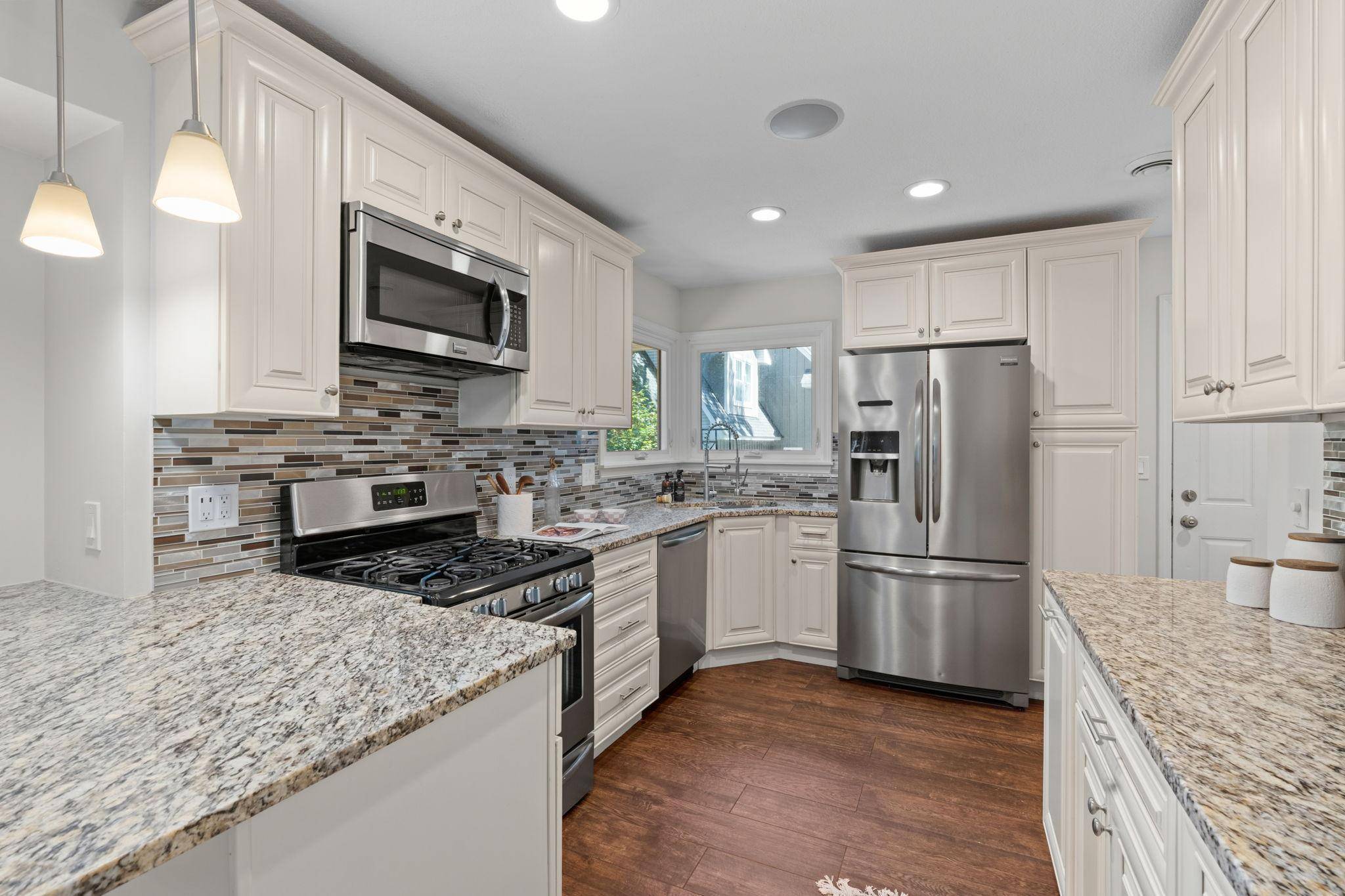 12918 Rutledge CIR, Minnetonka, MN 55305