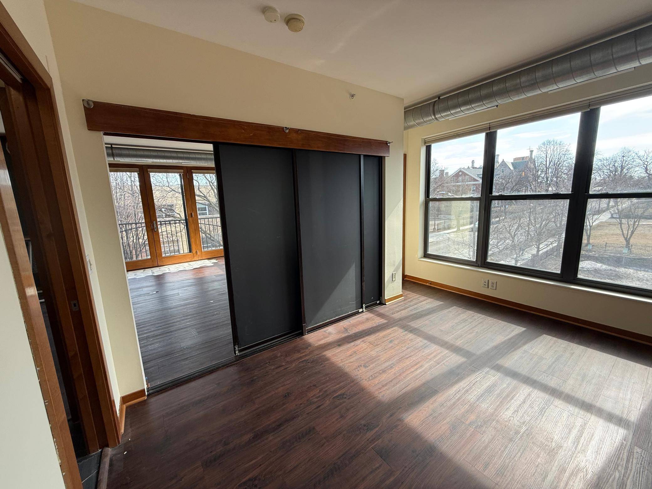 15 E Franklin AVE E #332, Minneapolis, MN 55404