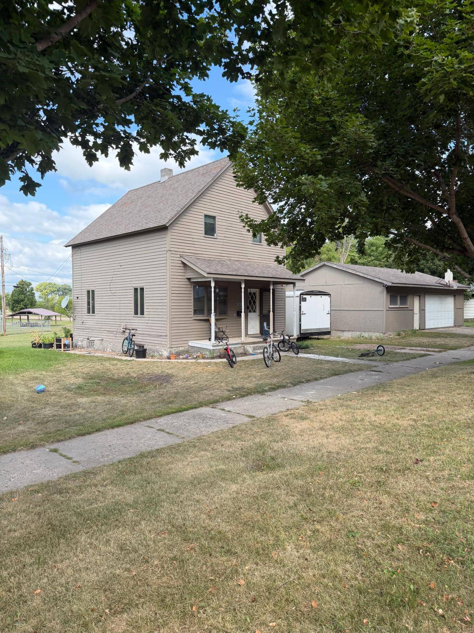 1011 4th AVE, Madison, MN 56256
