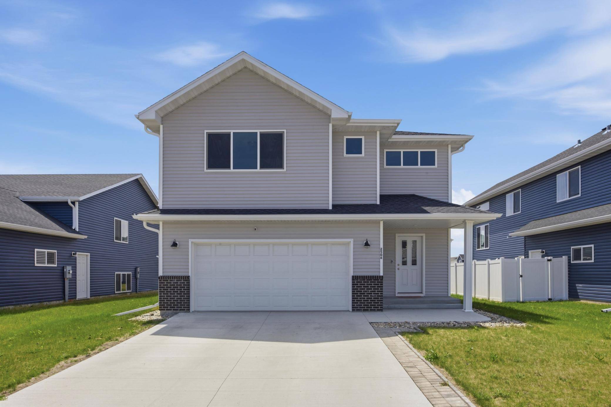 2506 Fulton LOOP S, Fargo, ND 58104