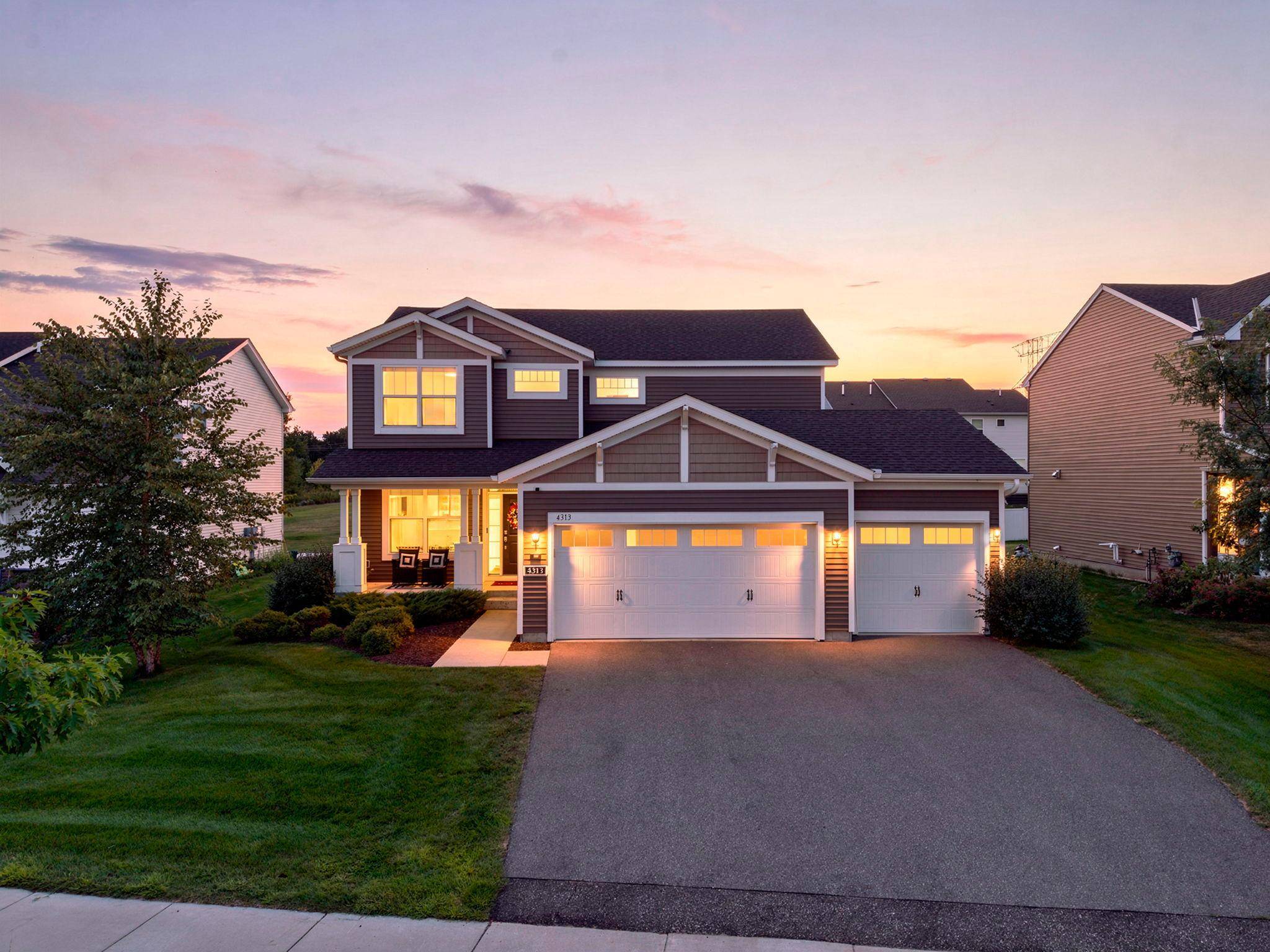 4313 Schilling WAY, Woodbury, MN 55129