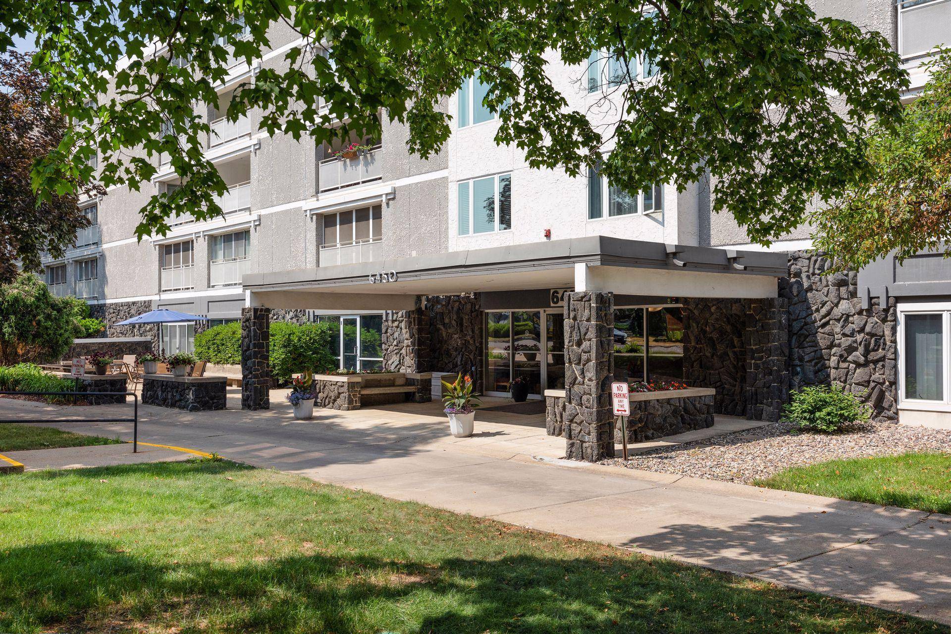 6450 York AVE S #505, Edina, MN 55435