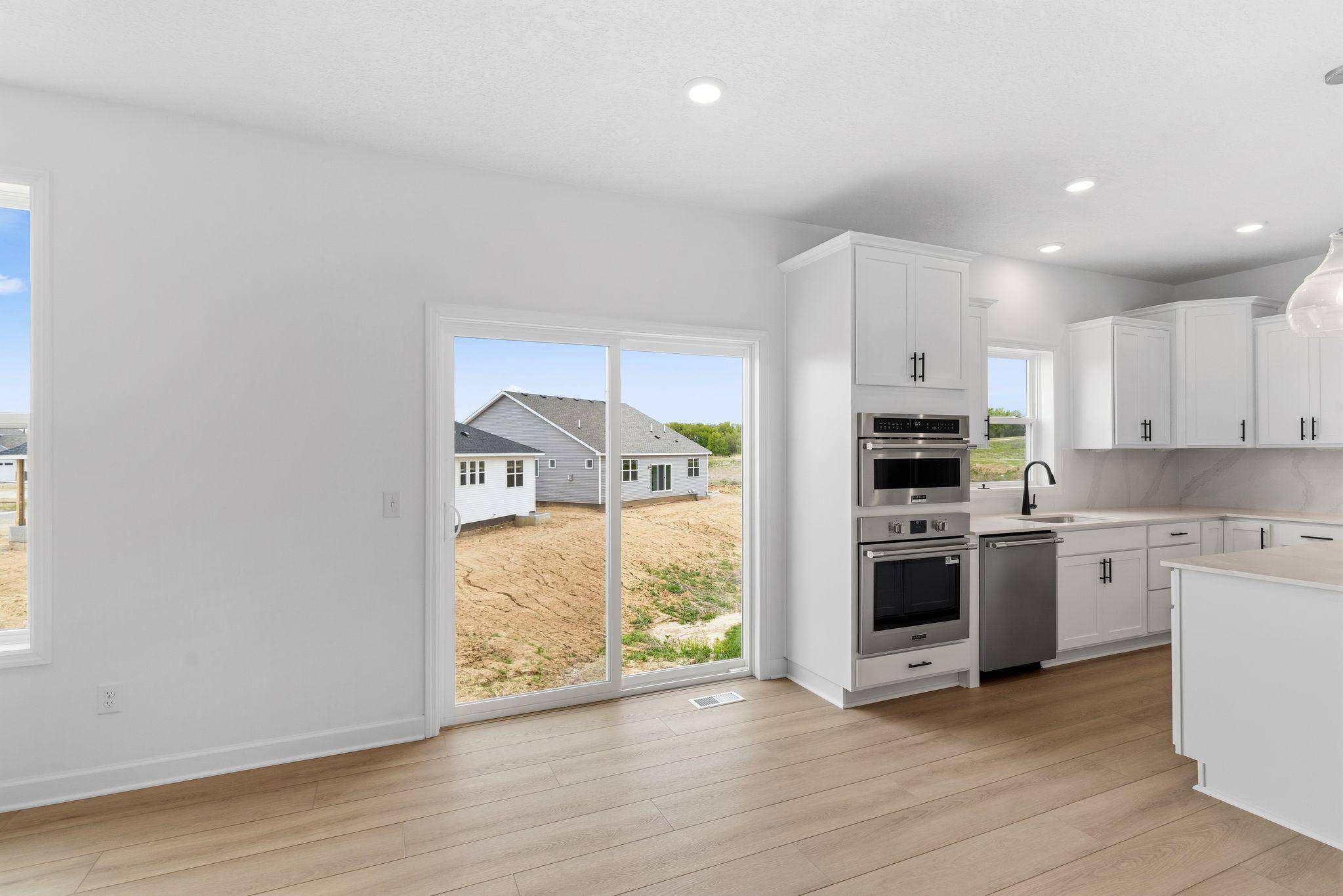 664 Sierra Pkwy, Waconia, MN 55387
