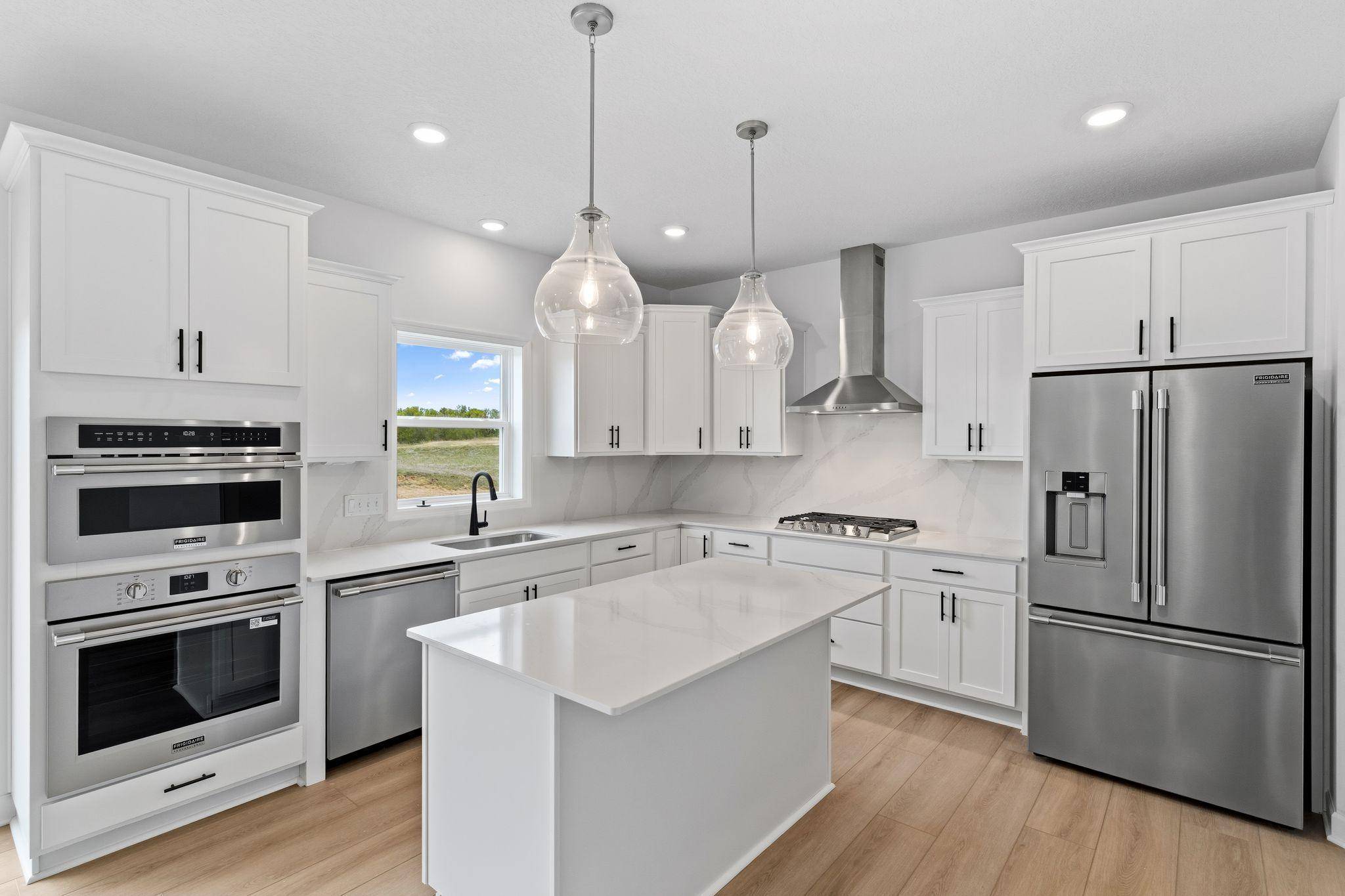 664 Sierra Pkwy, Waconia, MN 55387