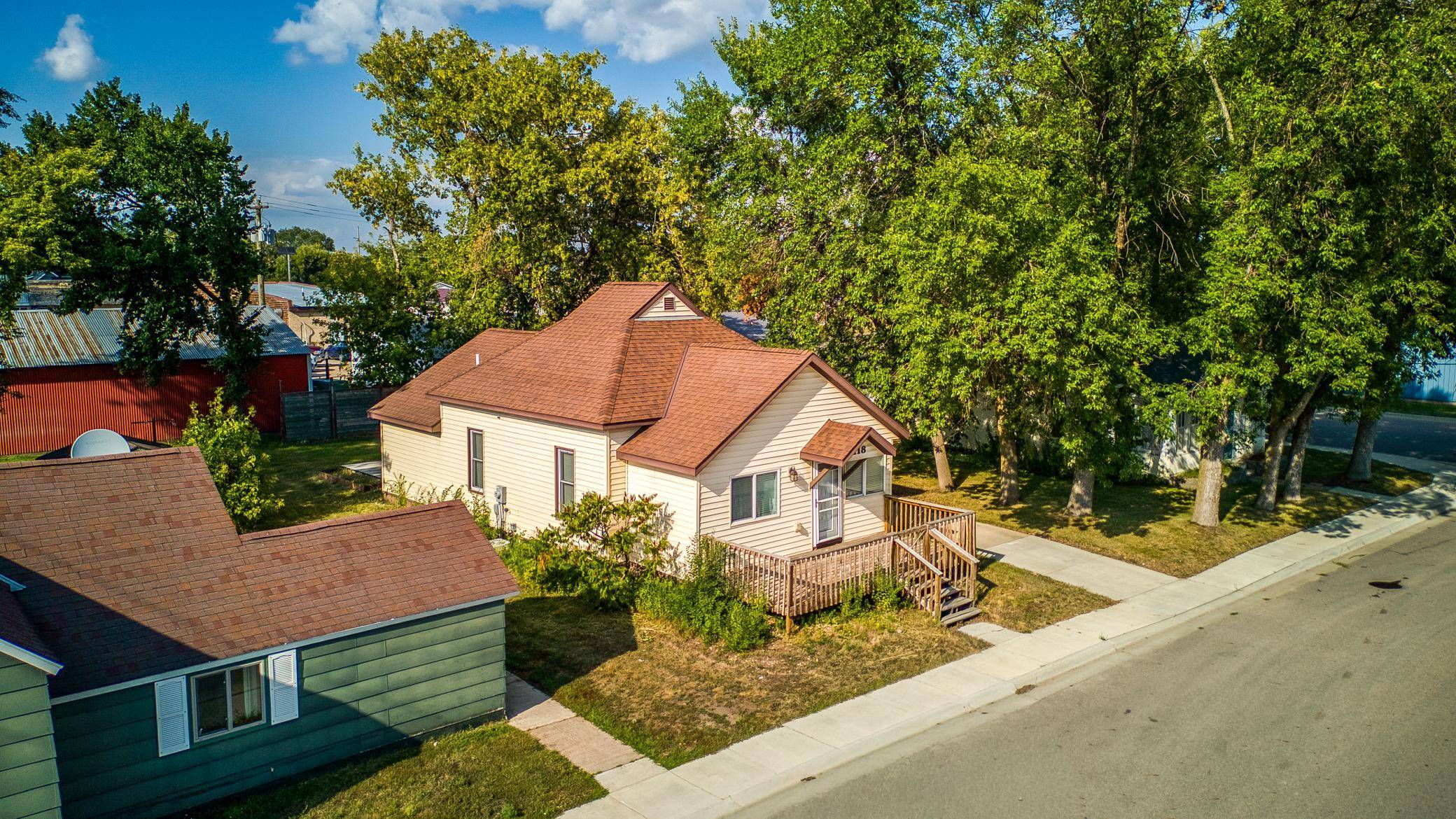 118 E Colfax ST, Parkers Prairie, MN 56361