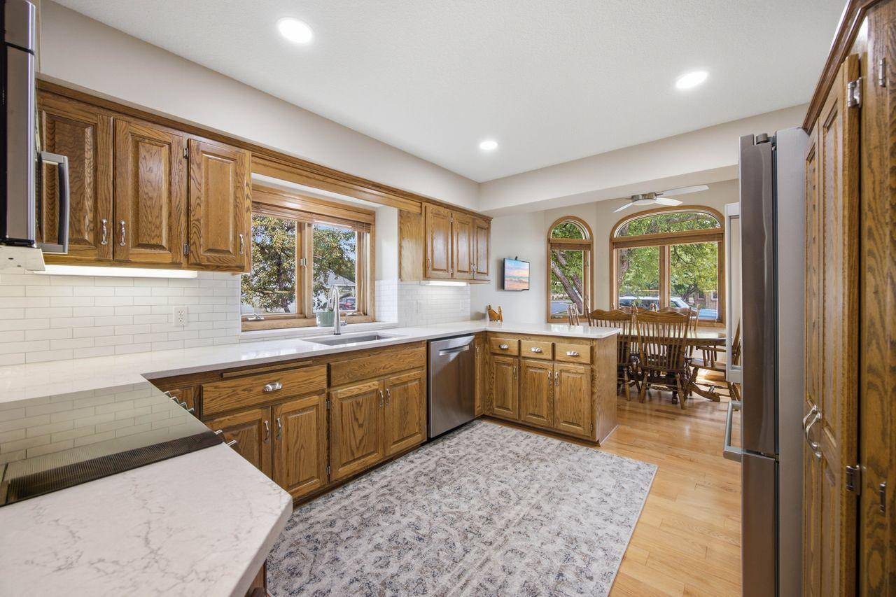 1264 Silverthorn DR, Shoreview, MN 55126