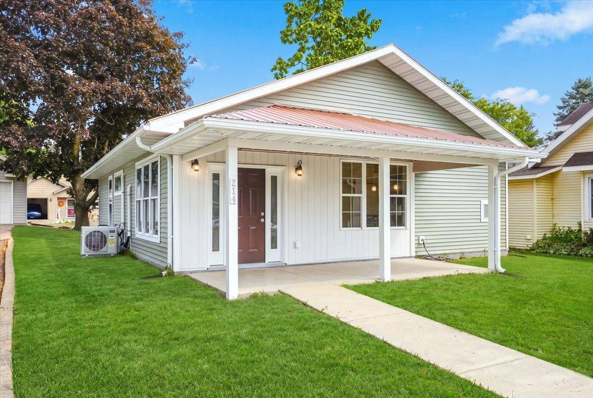 214 Amundson ST N, Amery, WI 54001