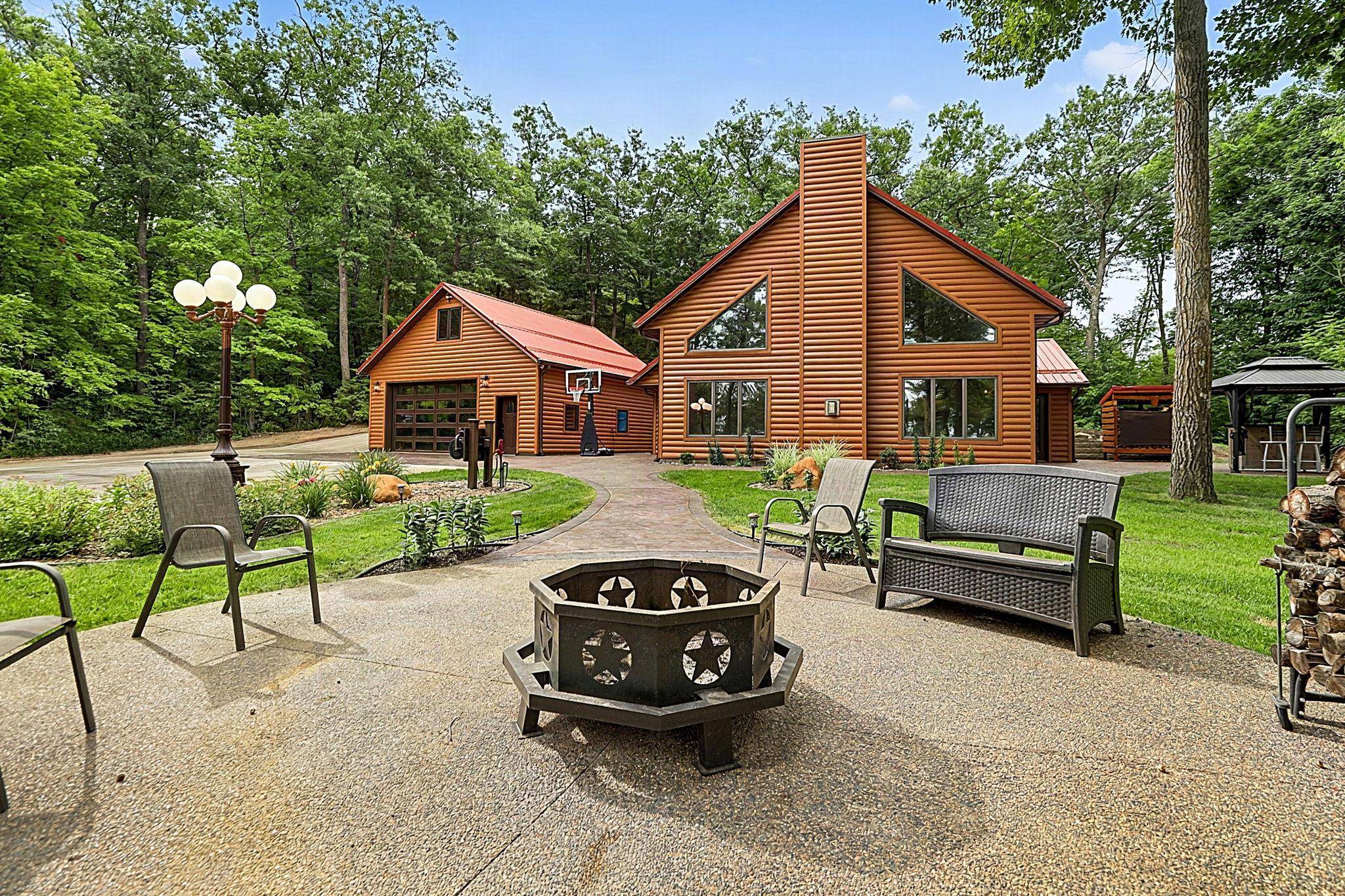 7643 Bear RD, Cushing, MN 56443