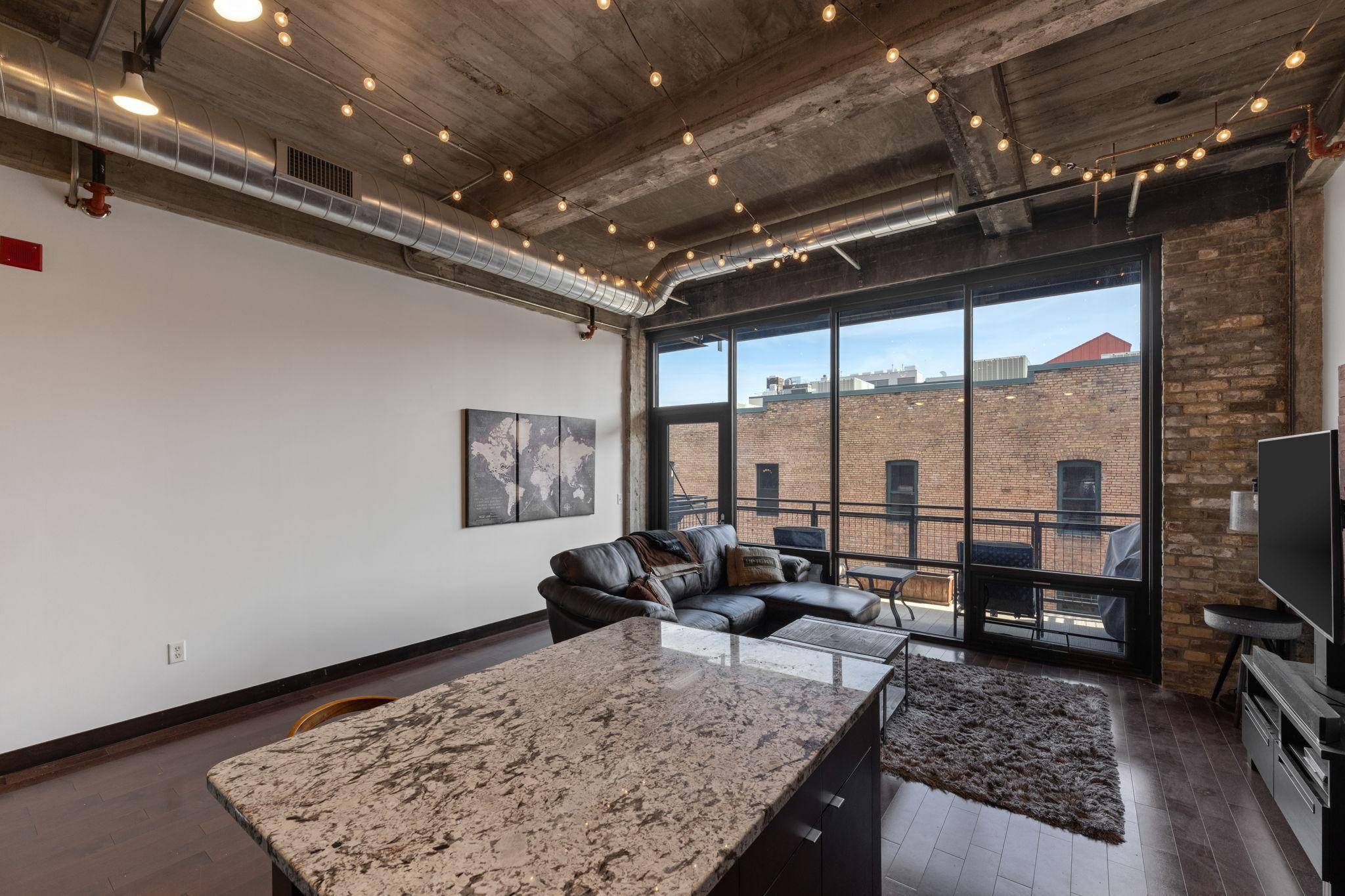 618 Washington Ave N #502, Minneapolis, MN 55401
