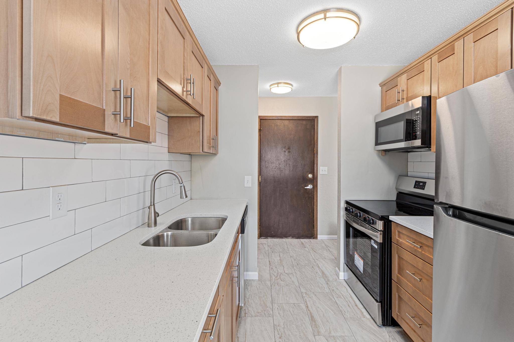 2210 Eldridge Ave E #201, North Saint Paul, MN 55109