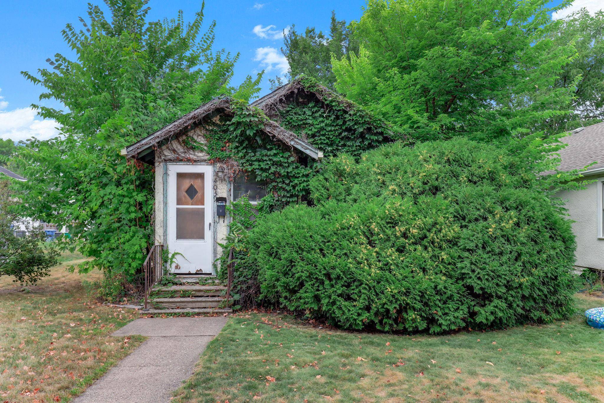 4039 Upton AVE N, Minneapolis, MN 55412