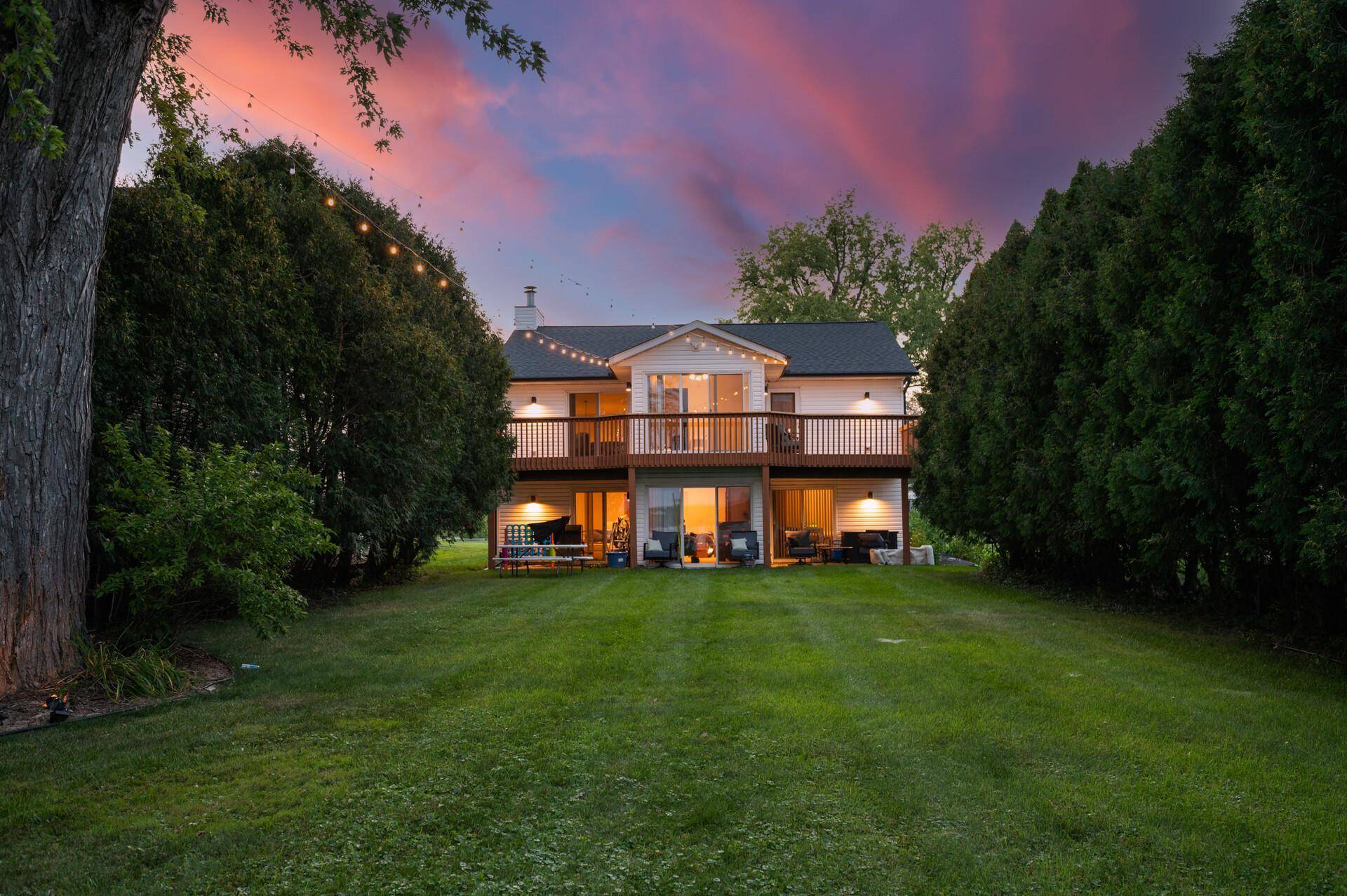 1055 N Shore DR, Forest Lake, MN 55025
