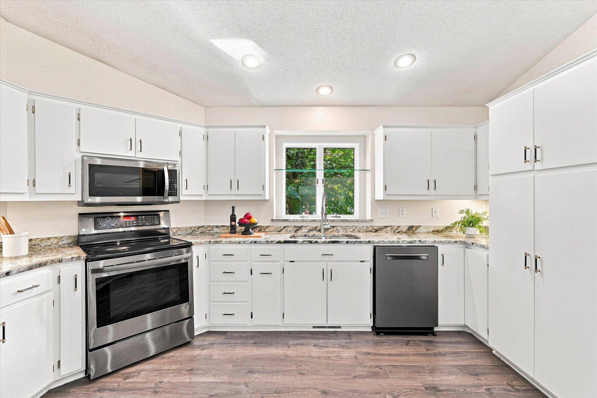 2608 Edgewood CIR, Saint Cloud, MN 56301